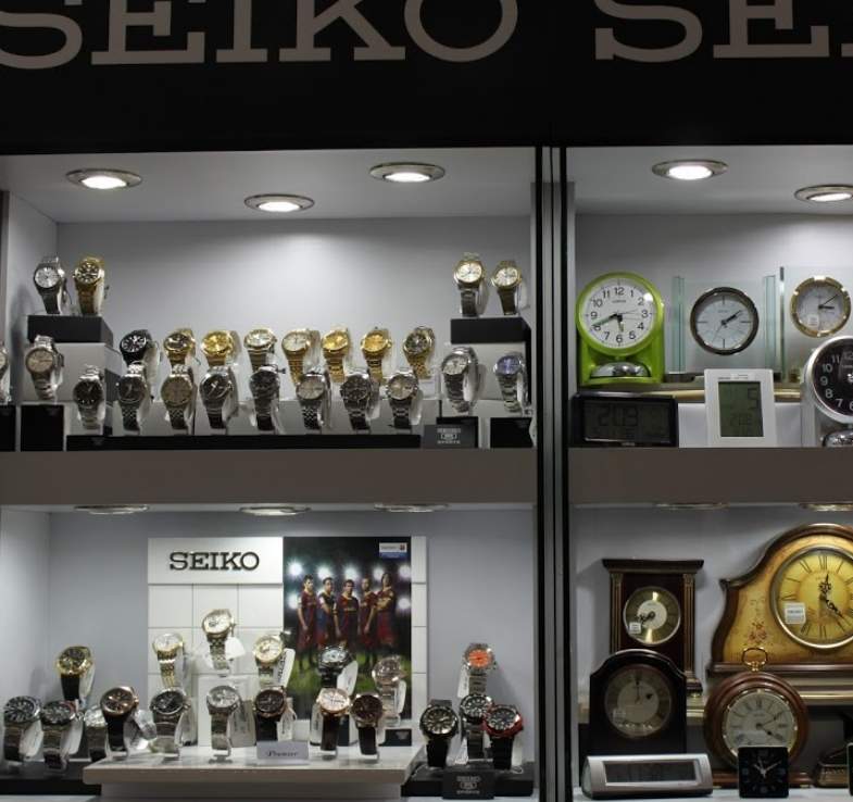 Fossil Showroom In Cp Outlet Shop, UP 