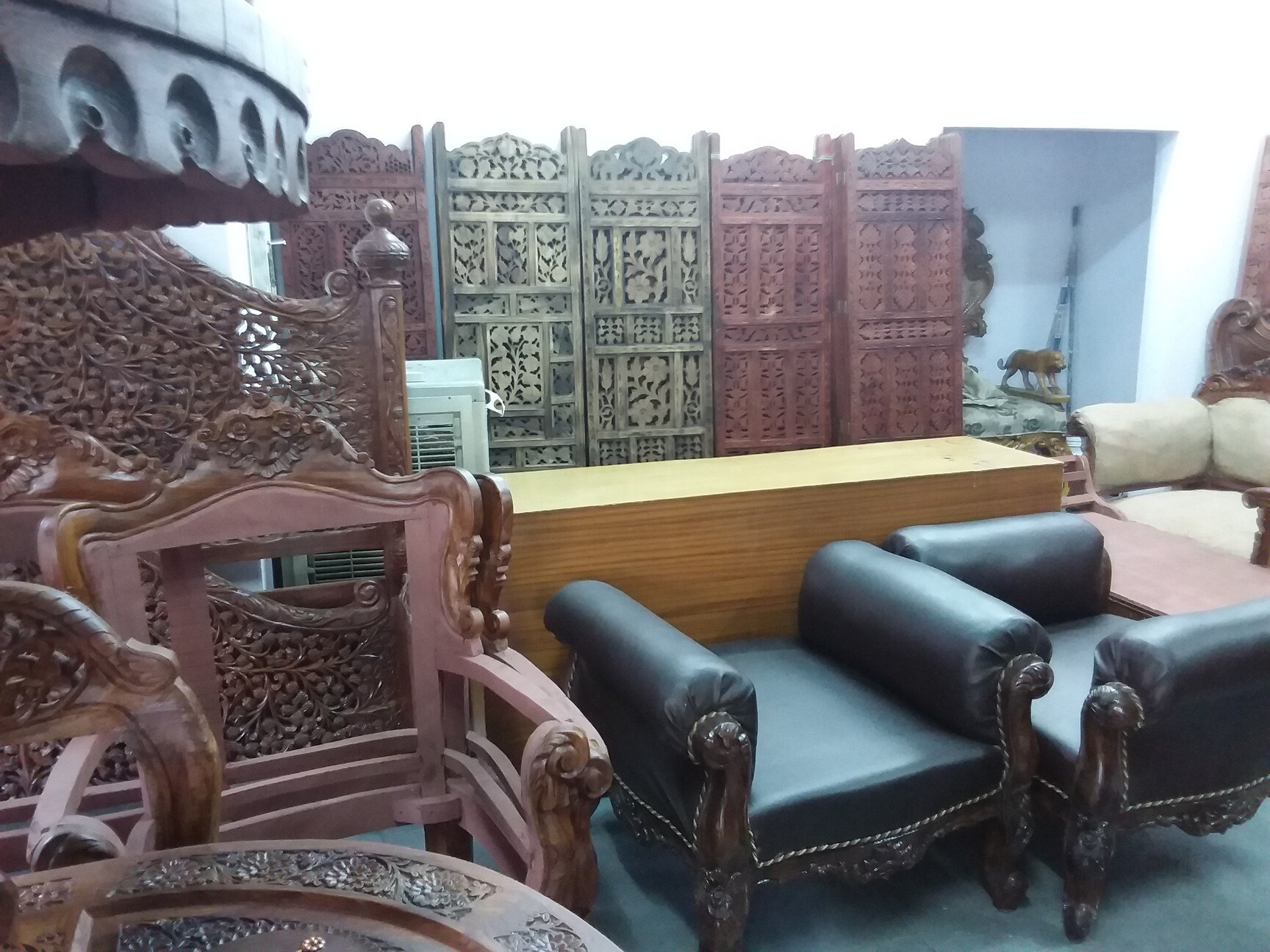 Lakdi Furniture vlr.eng.br