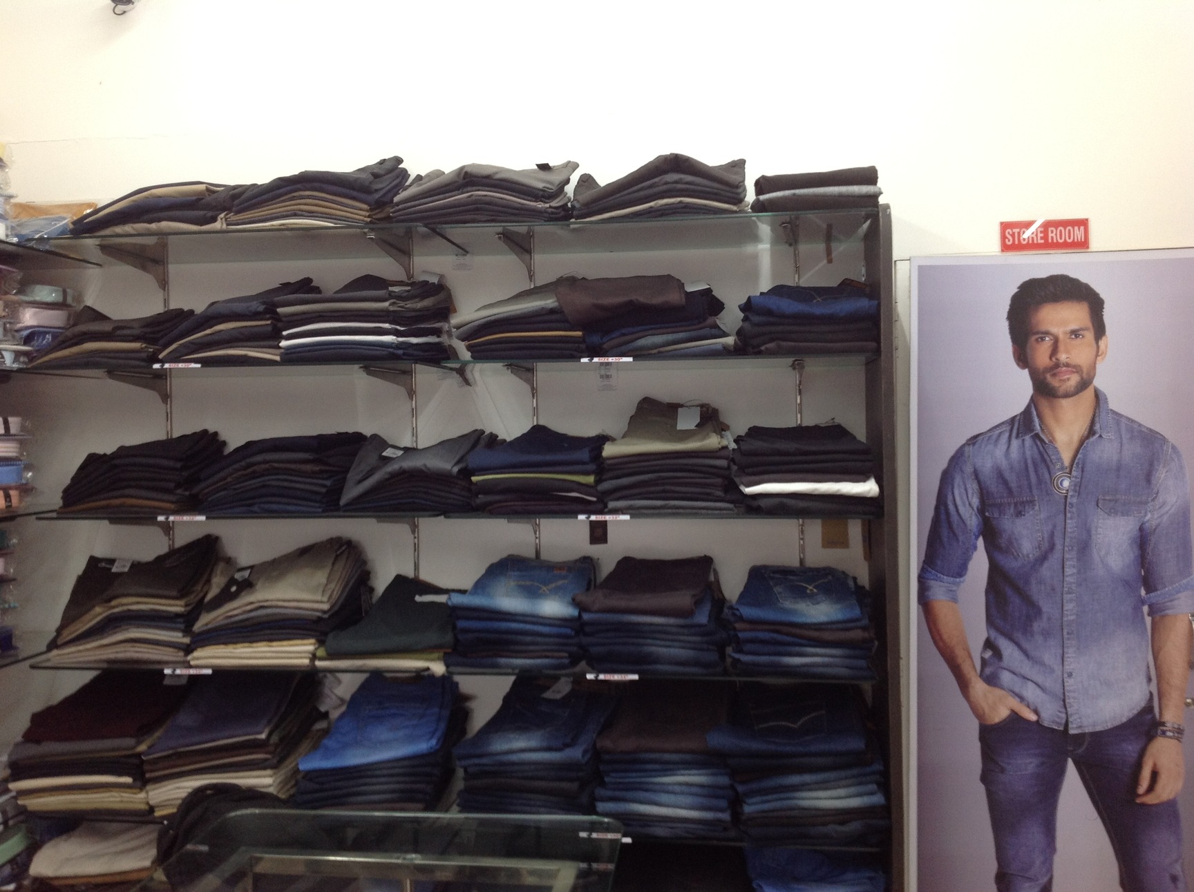 Oxemberg Factory Outlet in Bhiwandi 