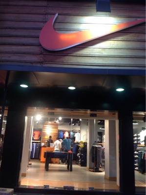 nike factory outlet in borivali