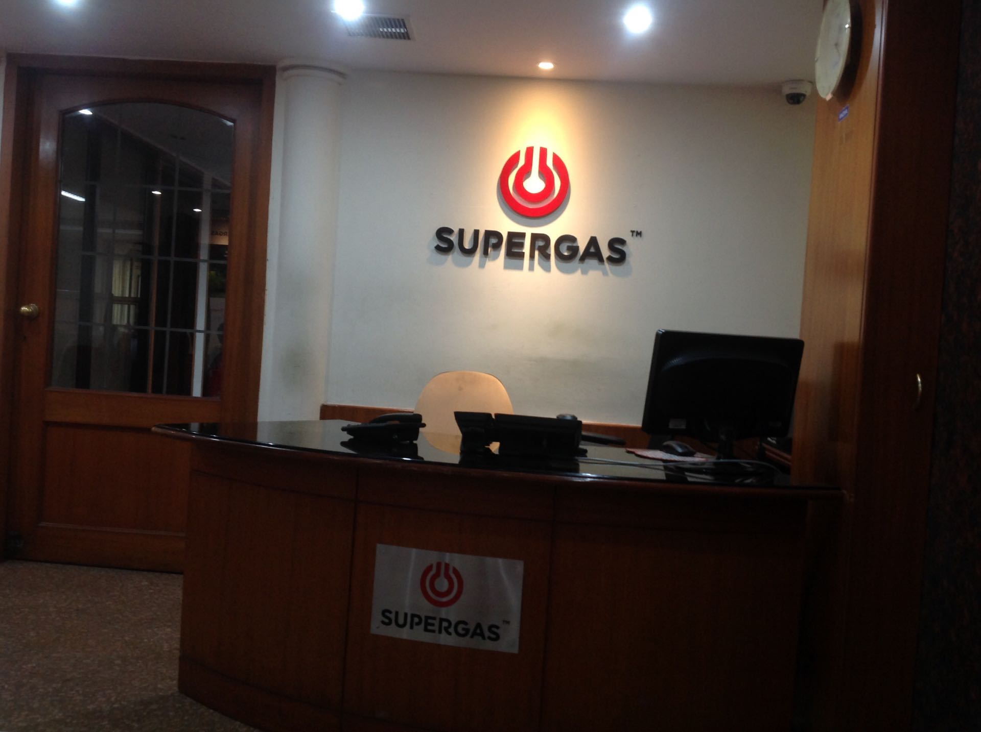 supergas office