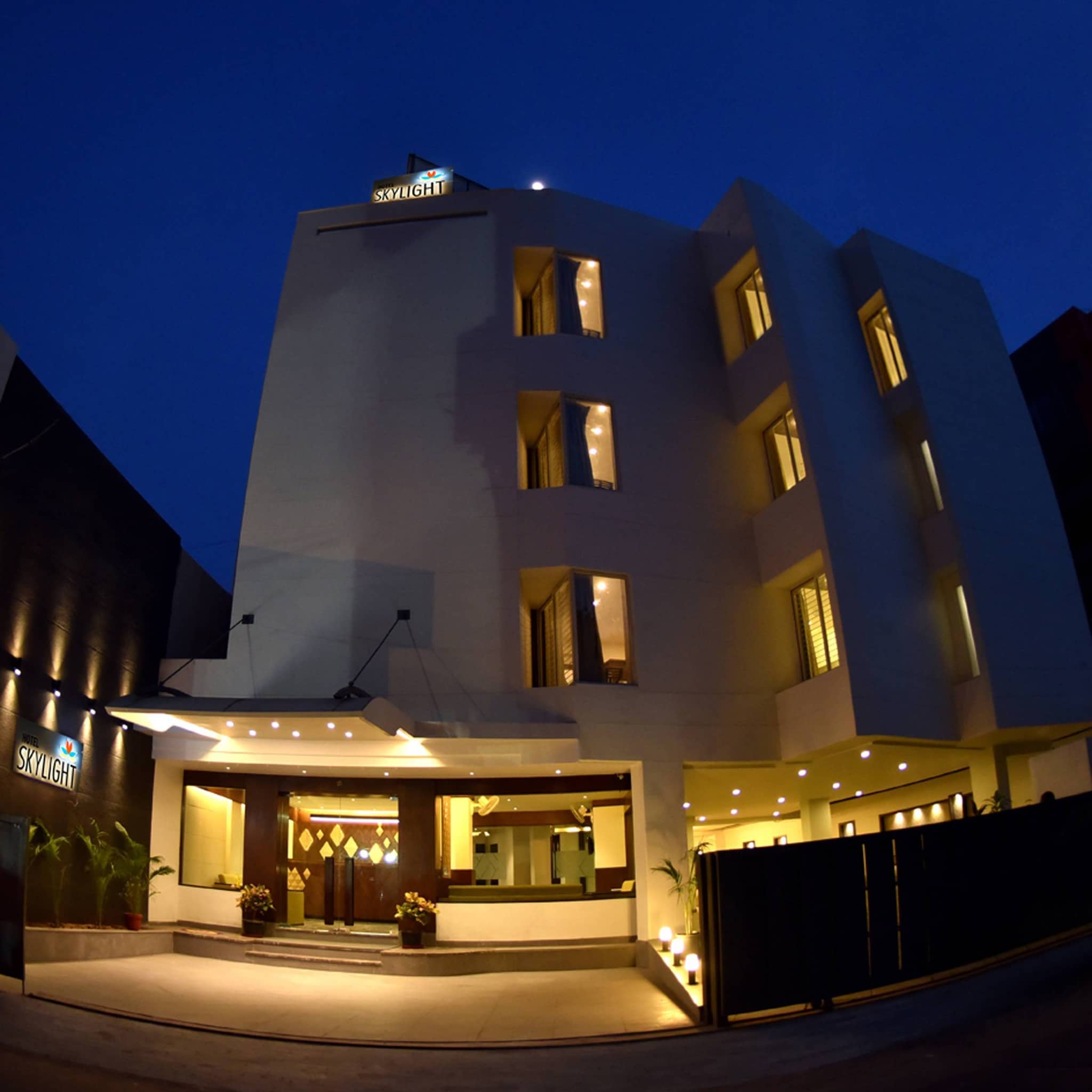 Hotel Skylight In Alkapuri Vadodara Rates Hotel Skylight In Alkapuri Vadodara Rates Room Booking Justdial