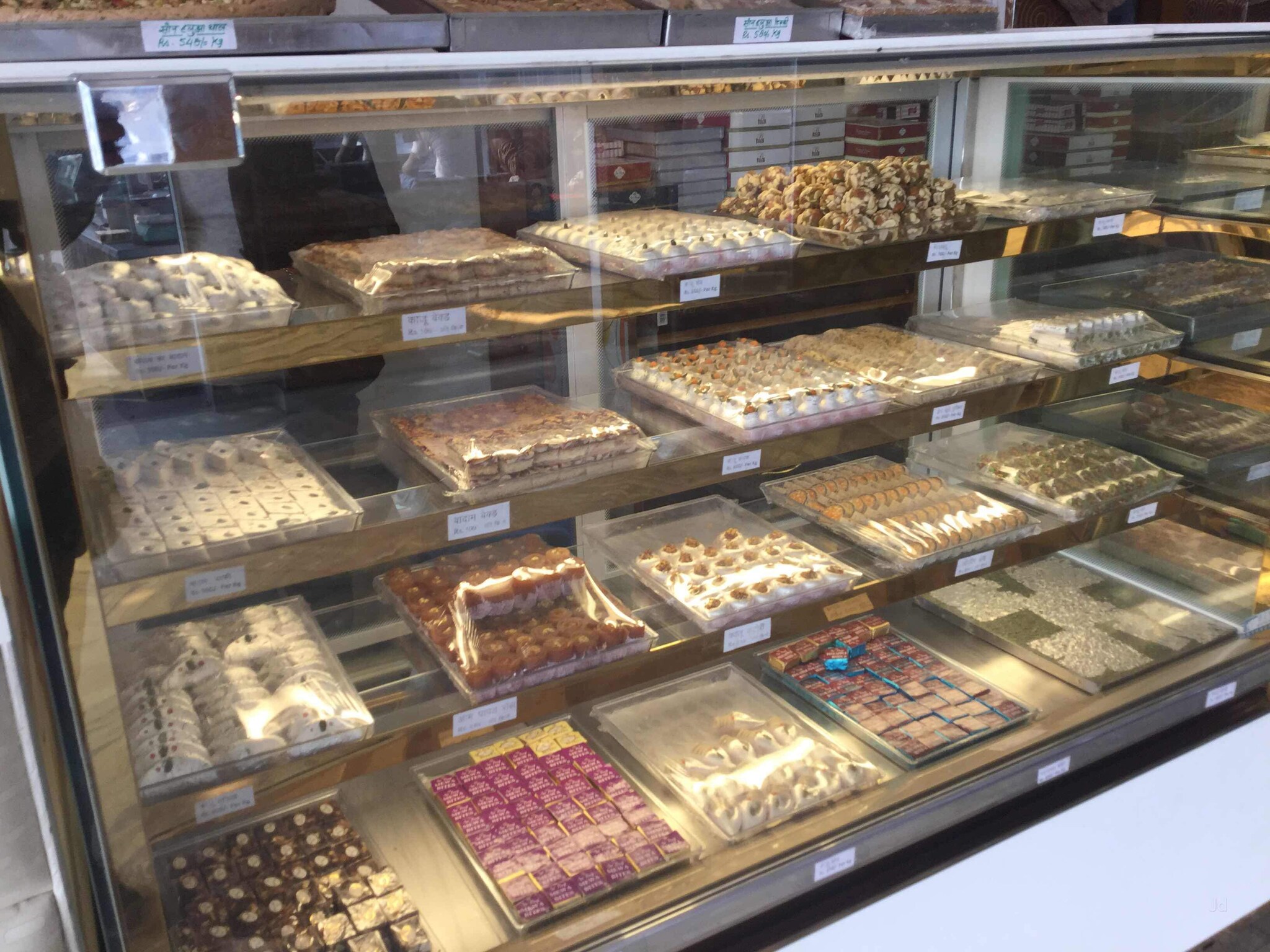 Aggregate more than 79 cake house dayalbagh agra super hot