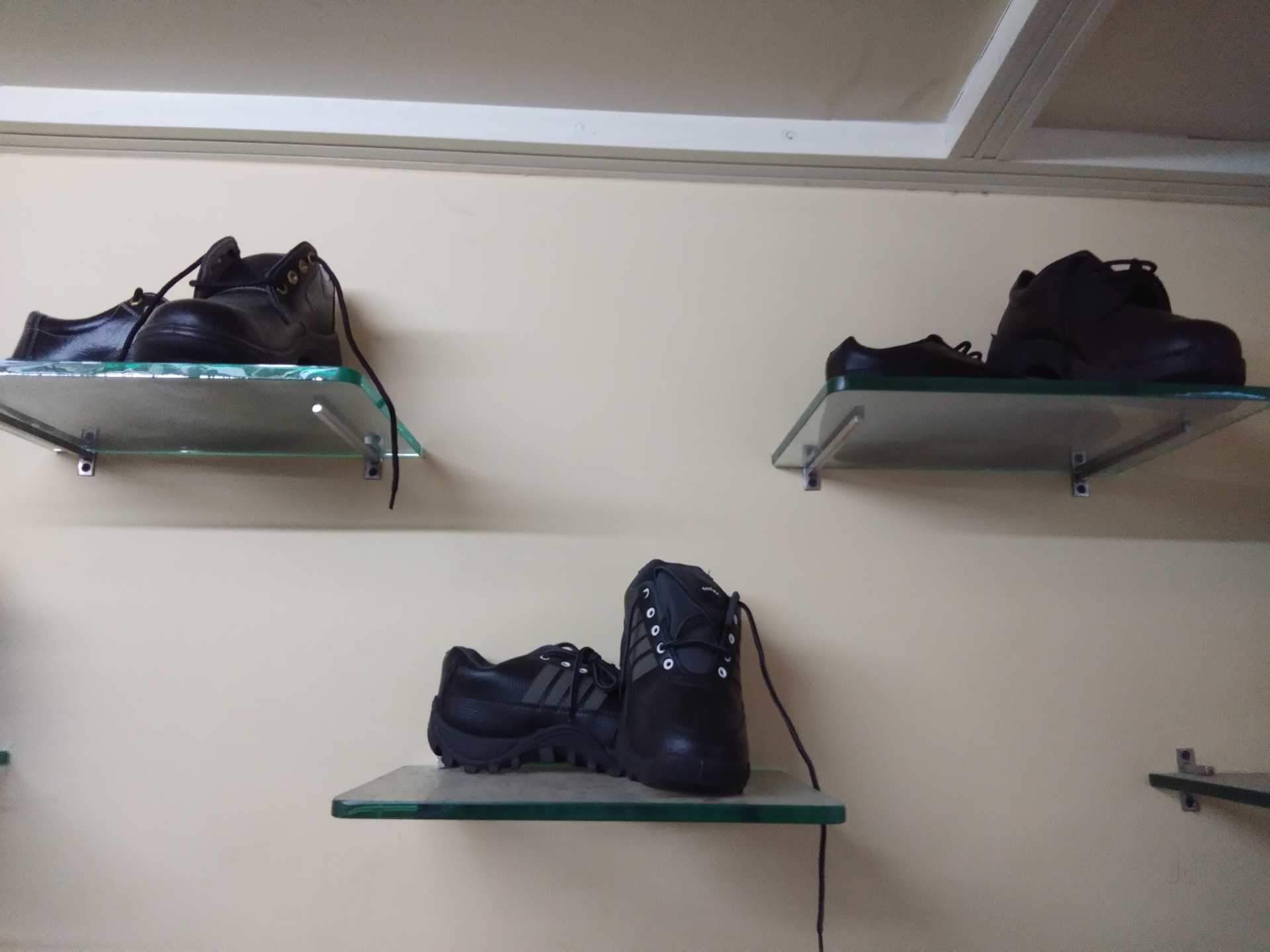 Top 100 Industrial Safety Shoe Dealers in Ahmedabad इंडस्ट्रियल