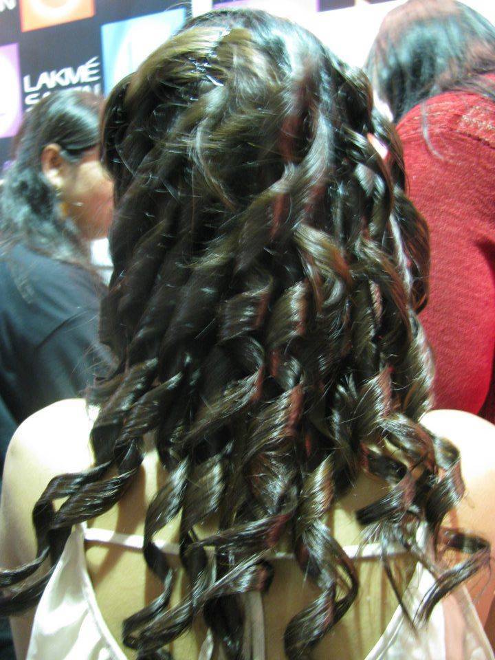 temporary hair straightening cost in lakme
