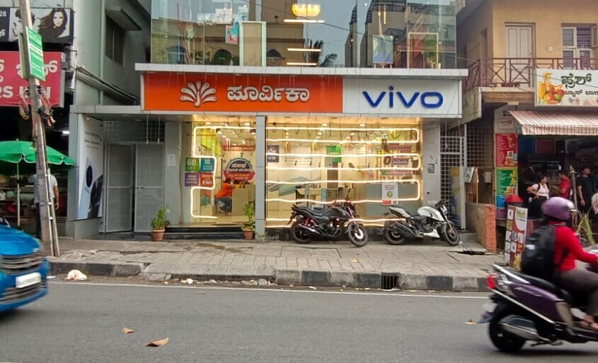 Top Head Phone Wholesalers in Bangalore हेड फ़ोन व्होलेसलेर्स