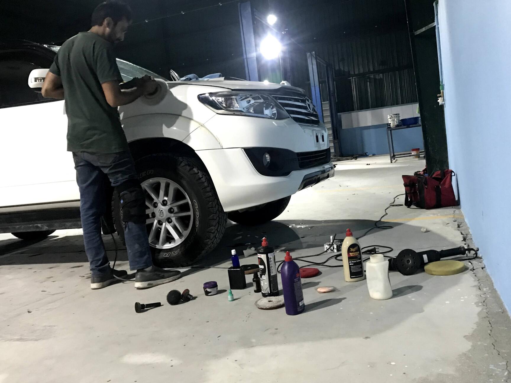 xl6 showroom near me