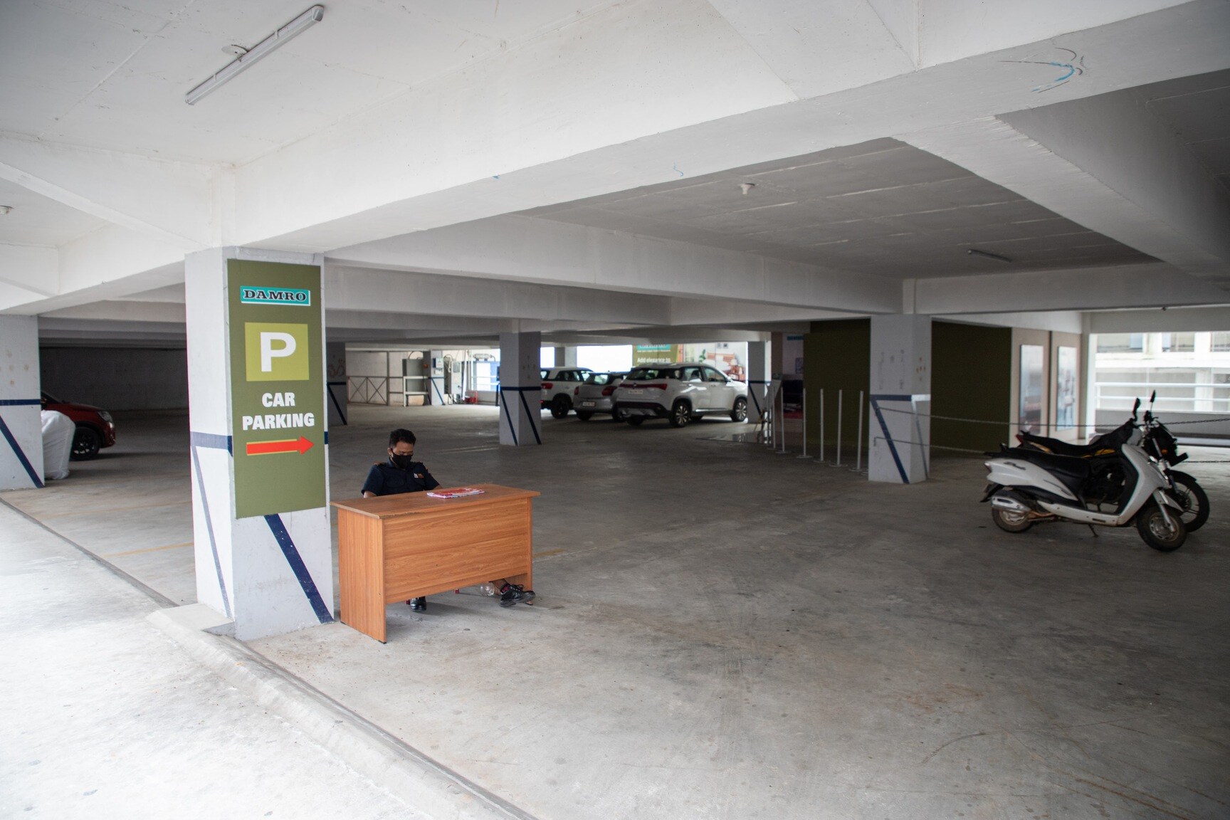 Top Damro Dining Table Dealers in Bangalore Best Damro Dining Table