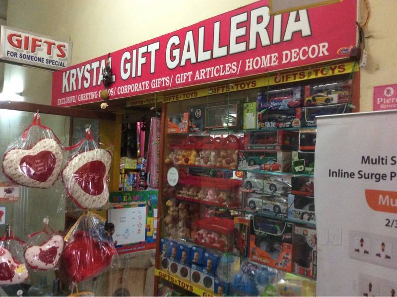 toys r us rmz galleria