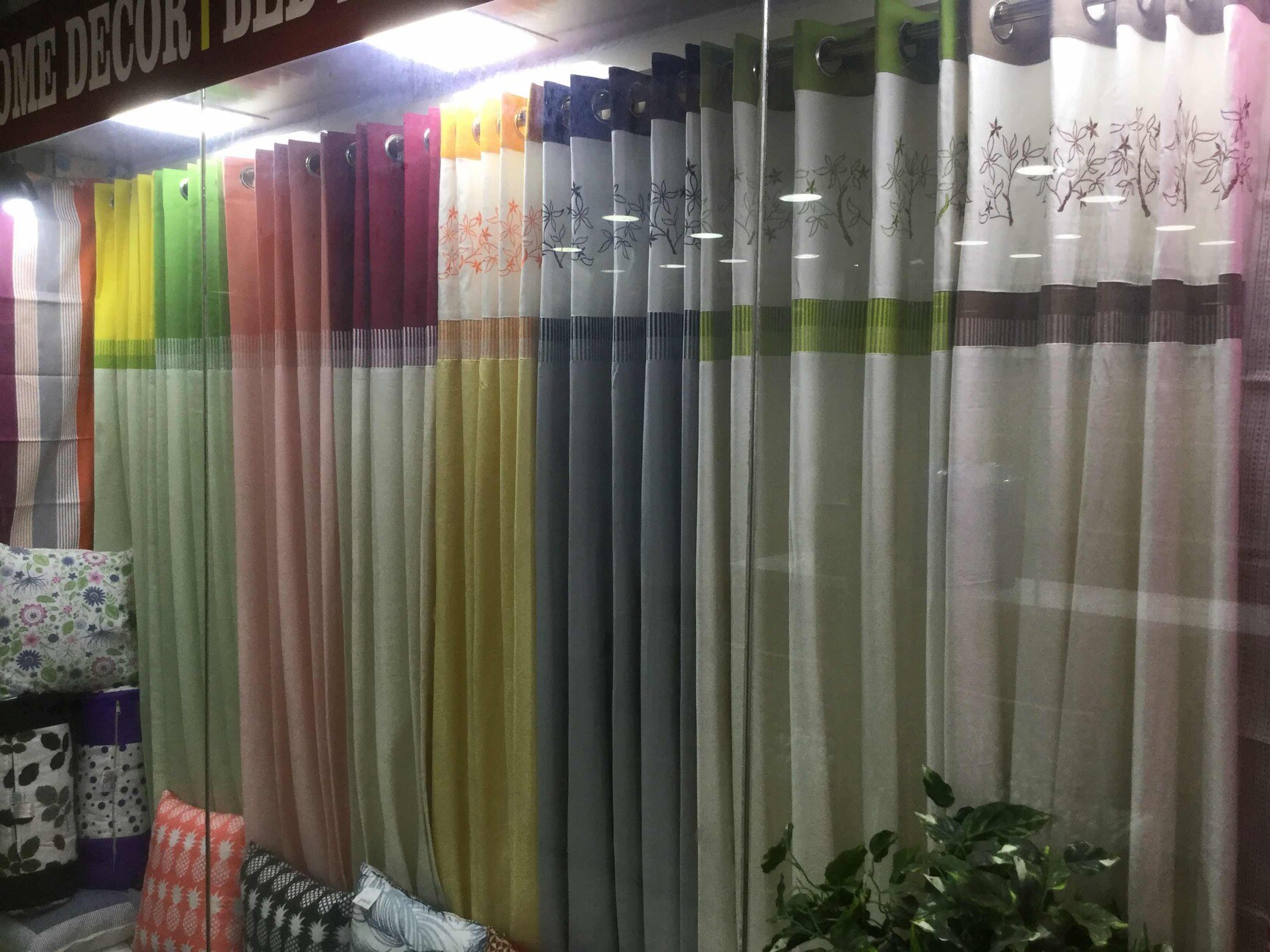 Top Curtain Dealers in Shampura Best Curtain Retailers Bangalore near