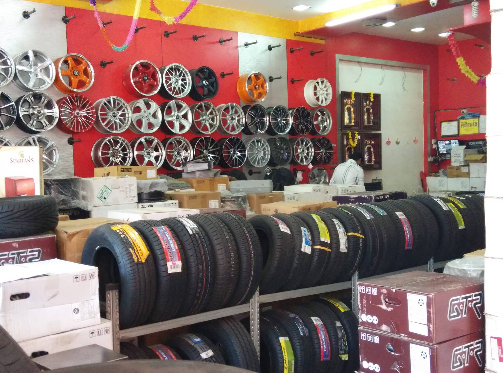 Catalogue Cherry Tyre Park (Bfh) in Jc Road , Bangalore Justdial