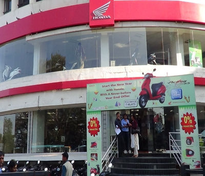 Dhruvdesh Honda in Mekhri Circle 