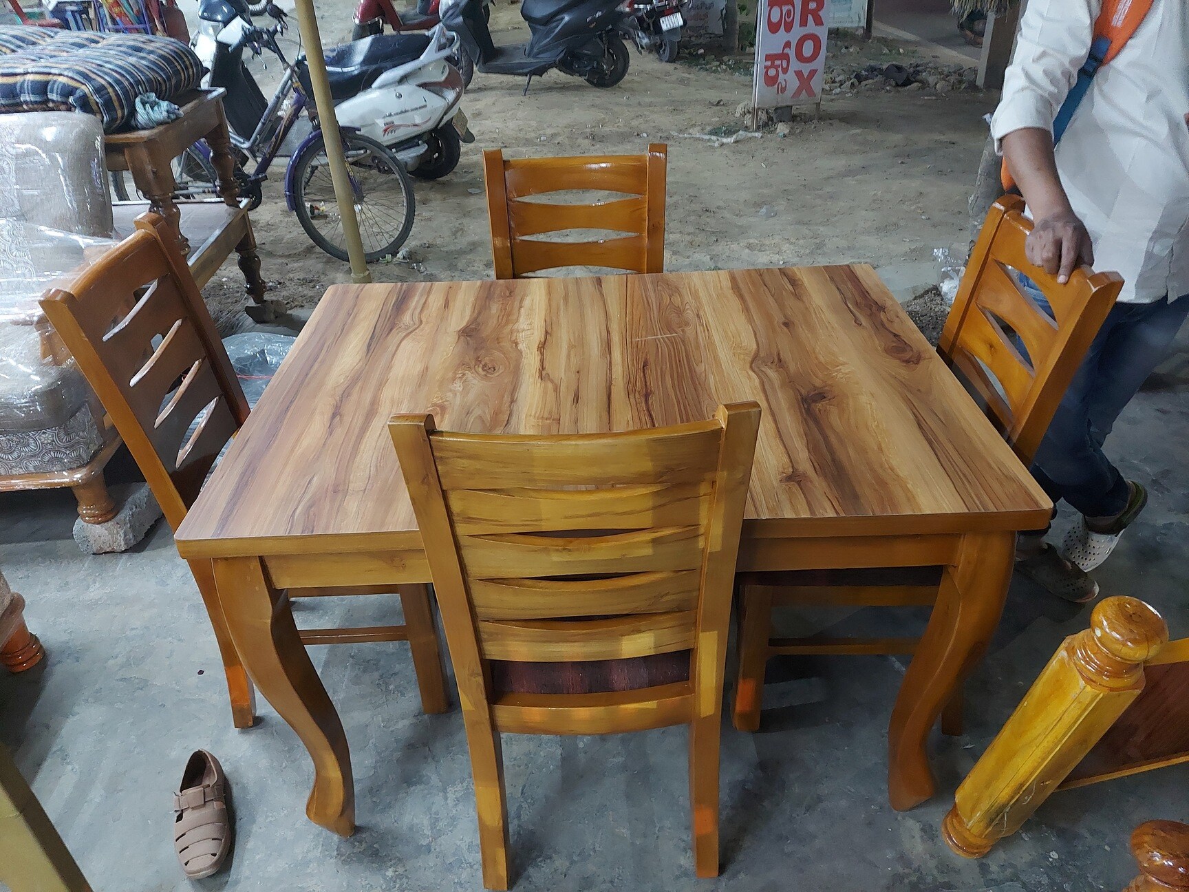 Top Swing Chair Dealers in Rt Nagar Best Hanging Chair Dealers