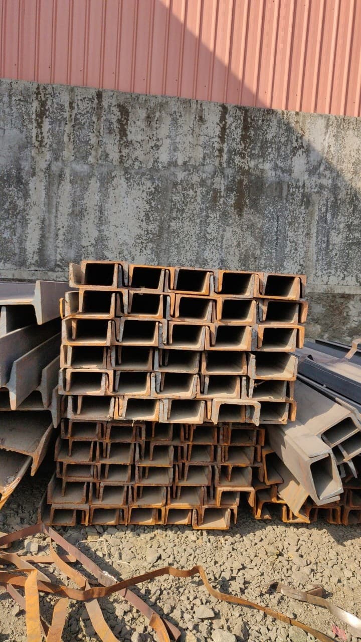 Top Shree Om Tmt Steel Bar Dealers in Satara तंत स्टील बार डीलर्स