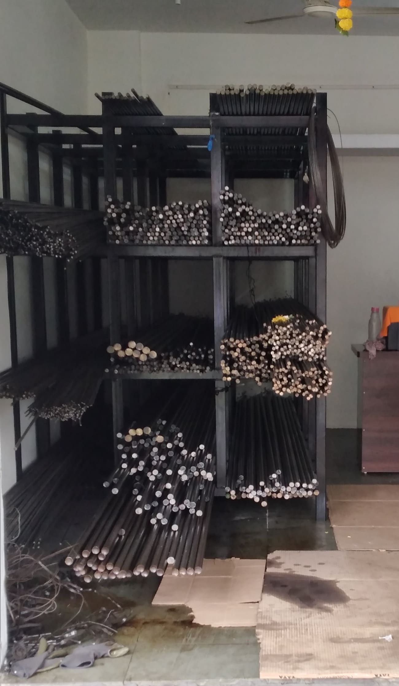 Top Shree Om Tmt Steel Bar Dealers in Satara तंत स्टील बार डीलर्स