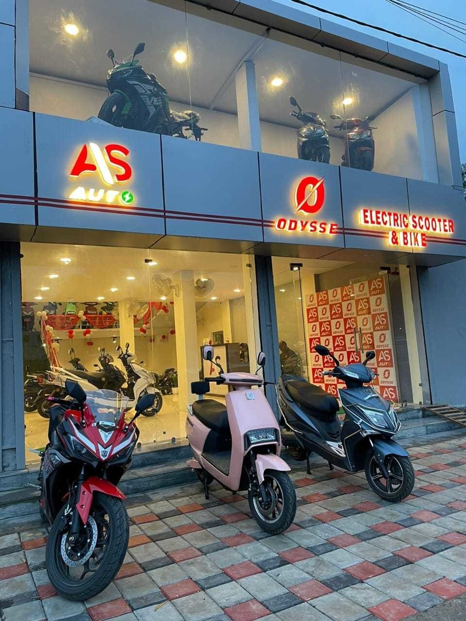 Top Hero Electric Battery Operated Scooter Dealers in Bagh Swaniya Main