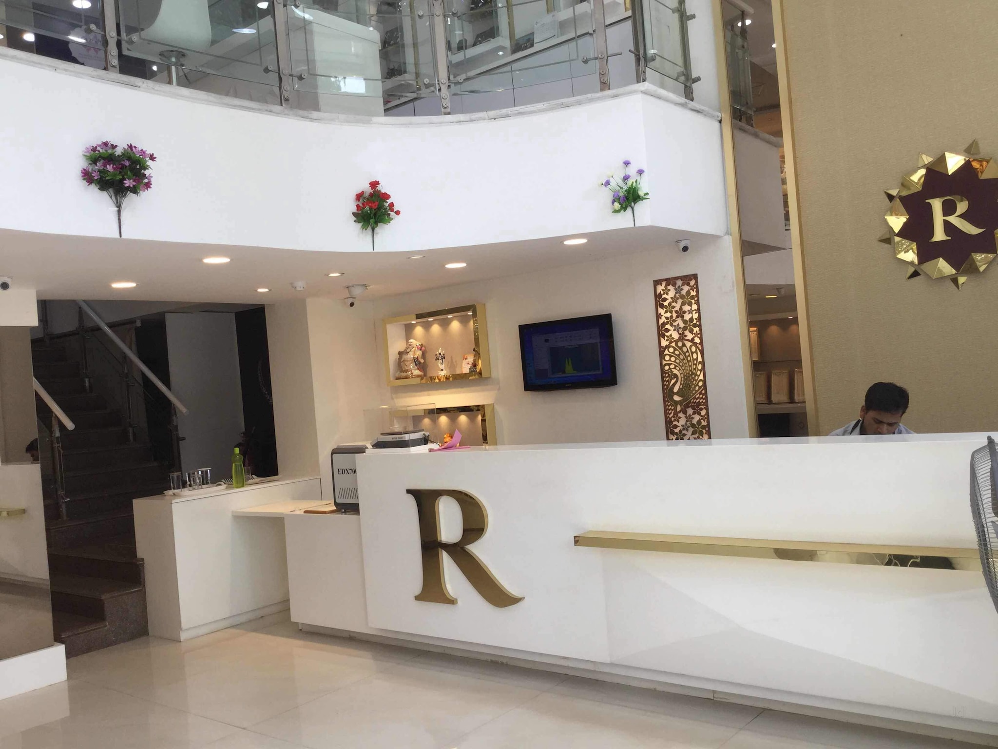 Jewellery Shop Interior Design Ideas S Shop Interior Design Jewellery Showrooms Bhubaneshwar Jewellery Shop Interior Design Ideas S Shop Interior Design Jewellery Showrooms Bhubaneshwar