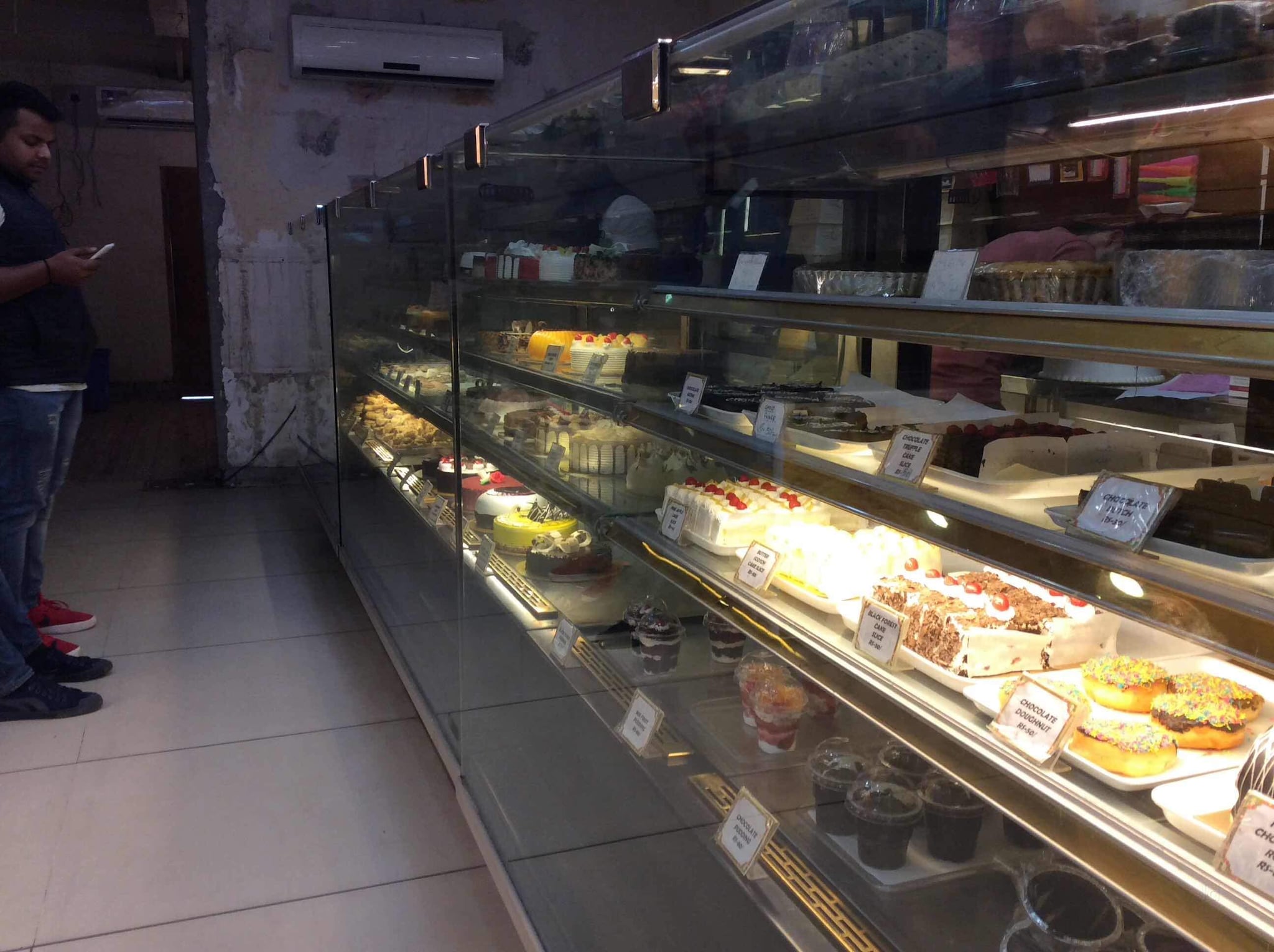 Aggregate more than 123 bakers lounge cakes awesomeenglish.edu.vn