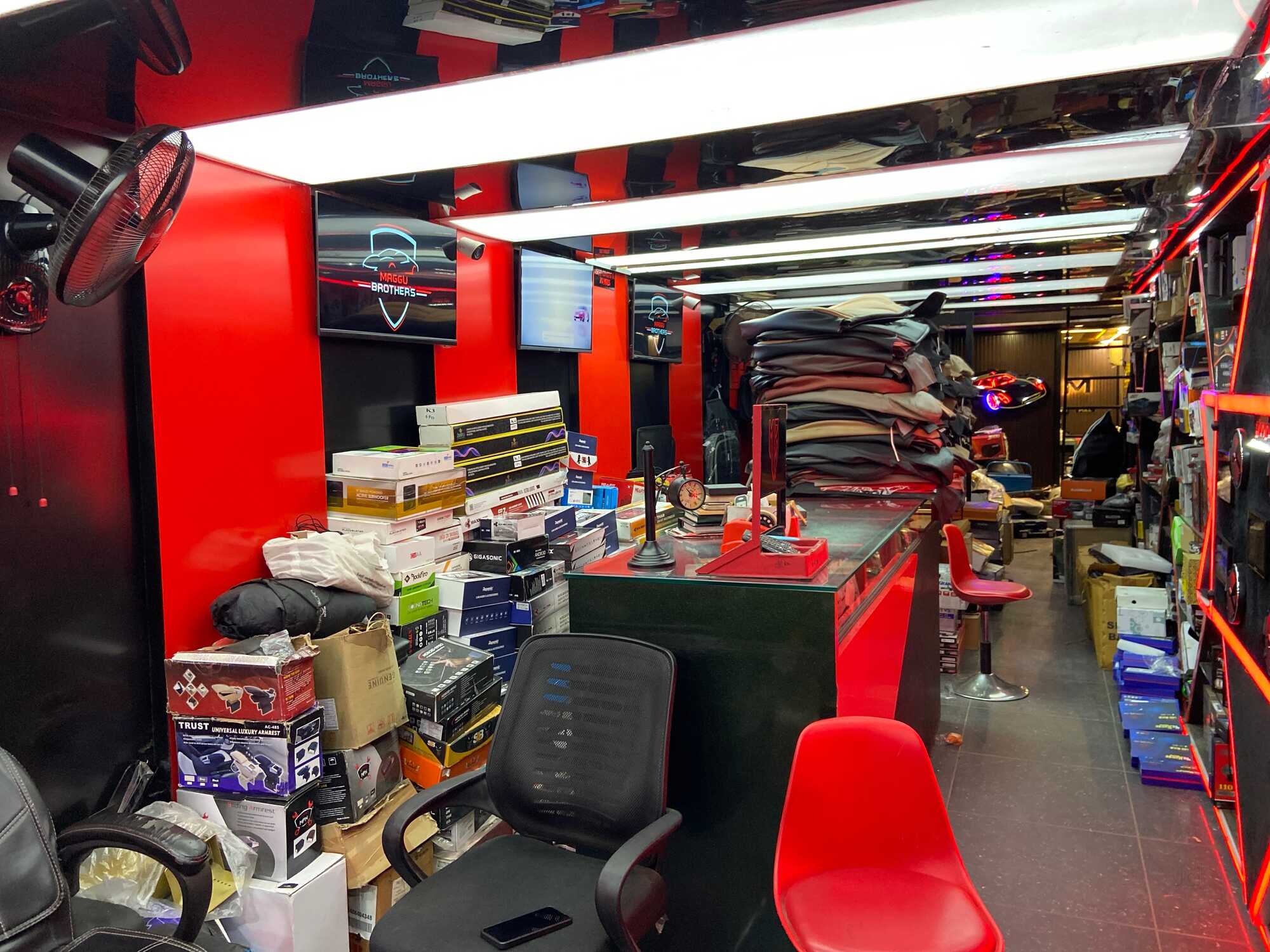 Top Momo Car Accessory Dealers in Dehradun Best Momo Car Accessory