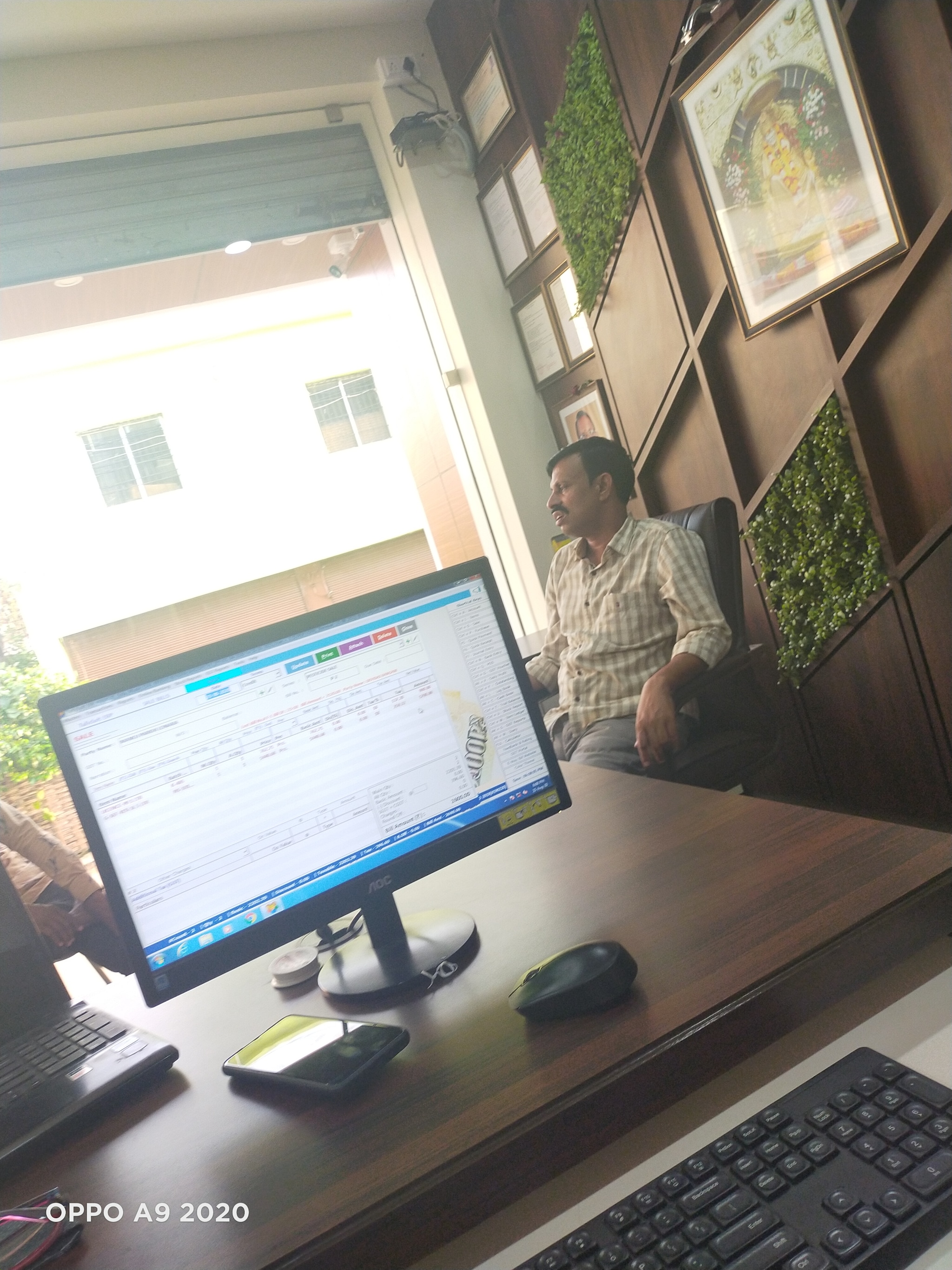 Top 50 Website Designers For Hotels in Chandrapur इंटरनेट