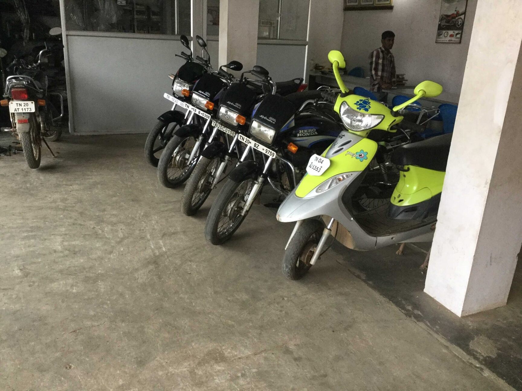 hero showroom redhills