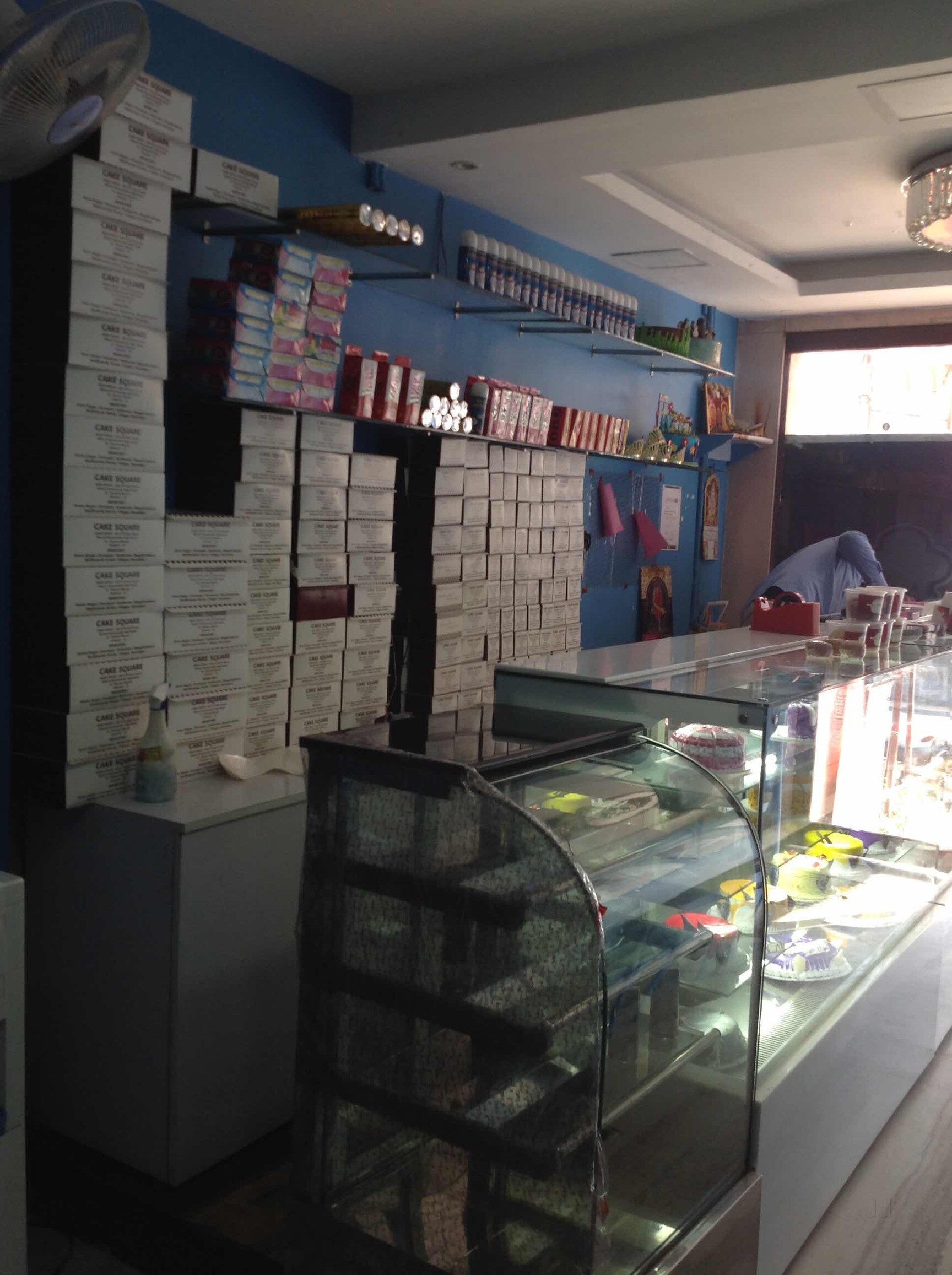 Discover 156+ cake square medavakkam in.eteachers