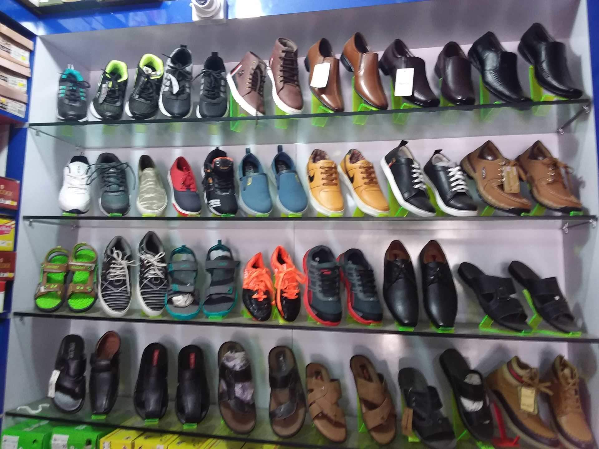 nearest champs shoe store