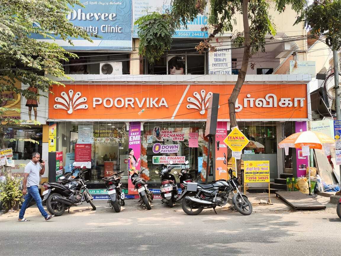 Poorvika Mobiles Pvt Ltd Near S Bend Rathna Complex Near Titan Showroom Saibaba Colony, COIMBATORE