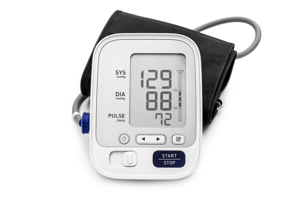 Omron Hem 7124 Blood Pressure Monitor Omron Hem 7124 BP Moniter