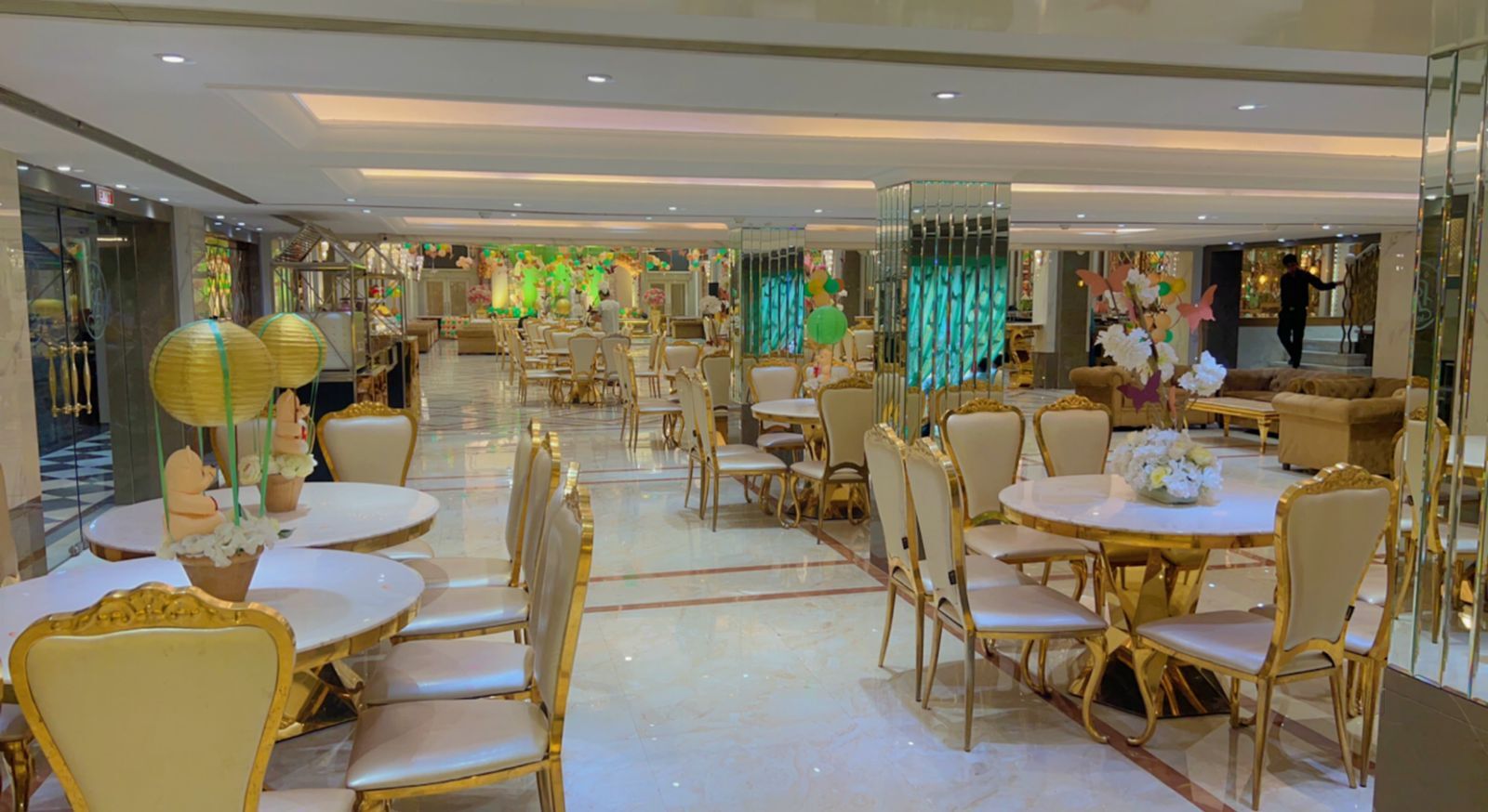 Golden Spoon Banquet Photos, Gt Karnal Road, Delhi Pictures & Images