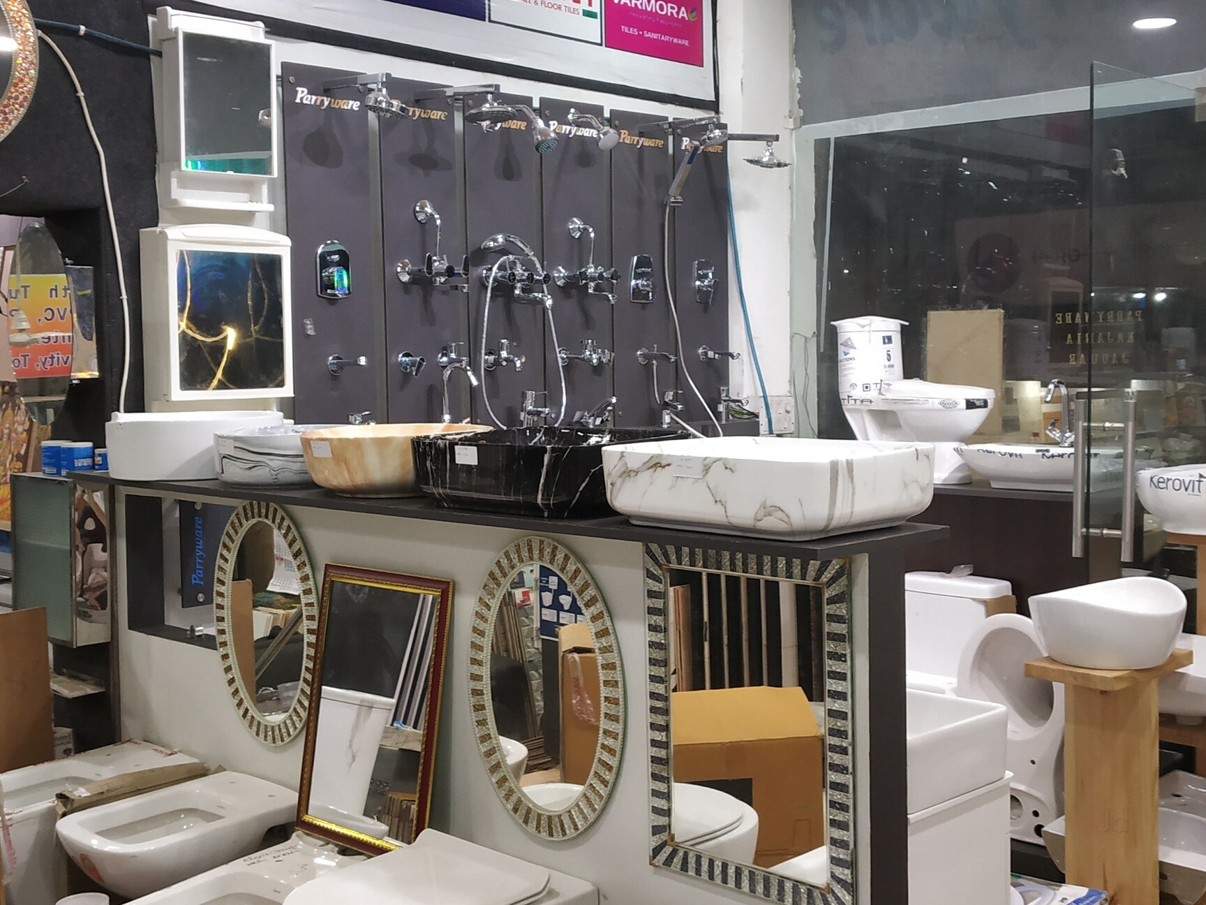 Hindware Sanitaryware Dealers in Noida Sector 9, Delhi Buy Sanitary