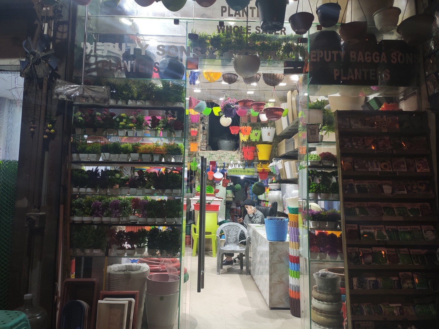 Top 100 Planter Manufacturers in Delhi प्लांटर मनुफक्चरर्स, दिल्ली