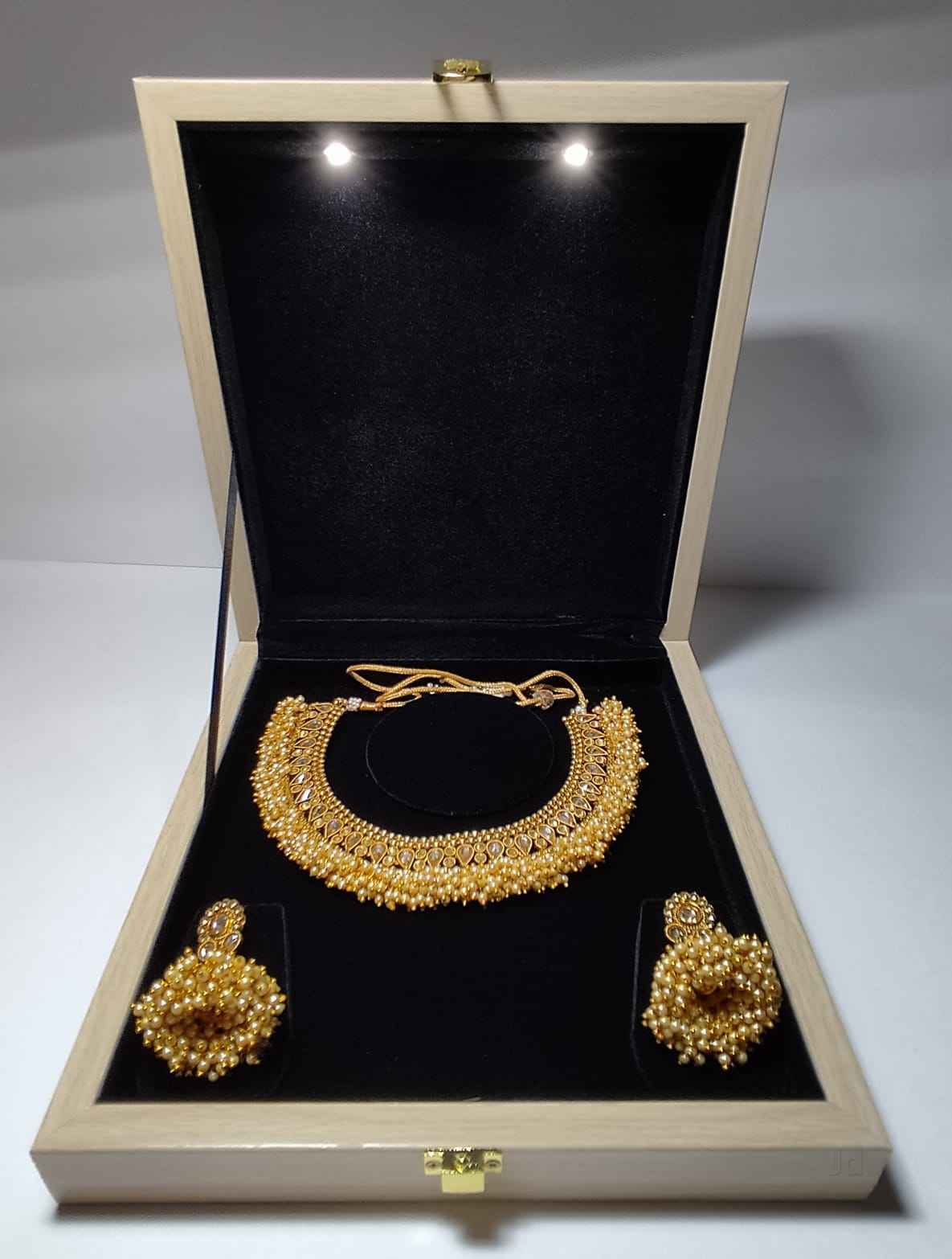 Jewellery Covering tray in
