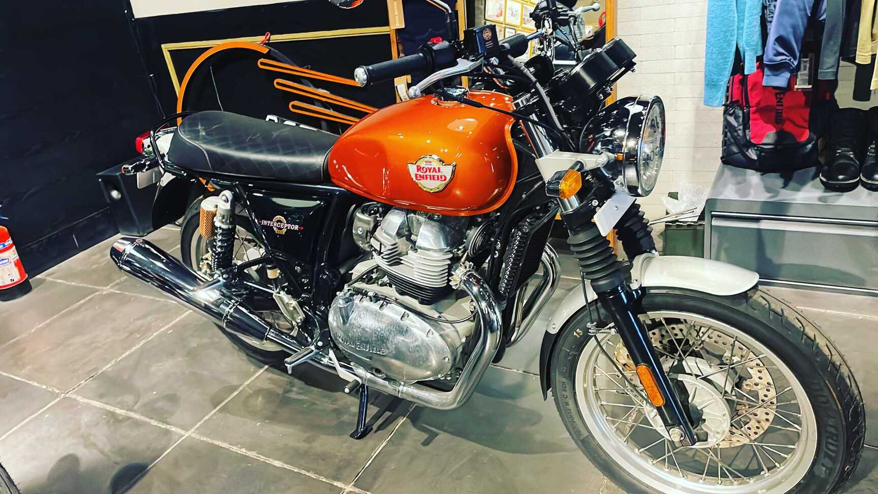 royal enfield showroom mahipalpur
