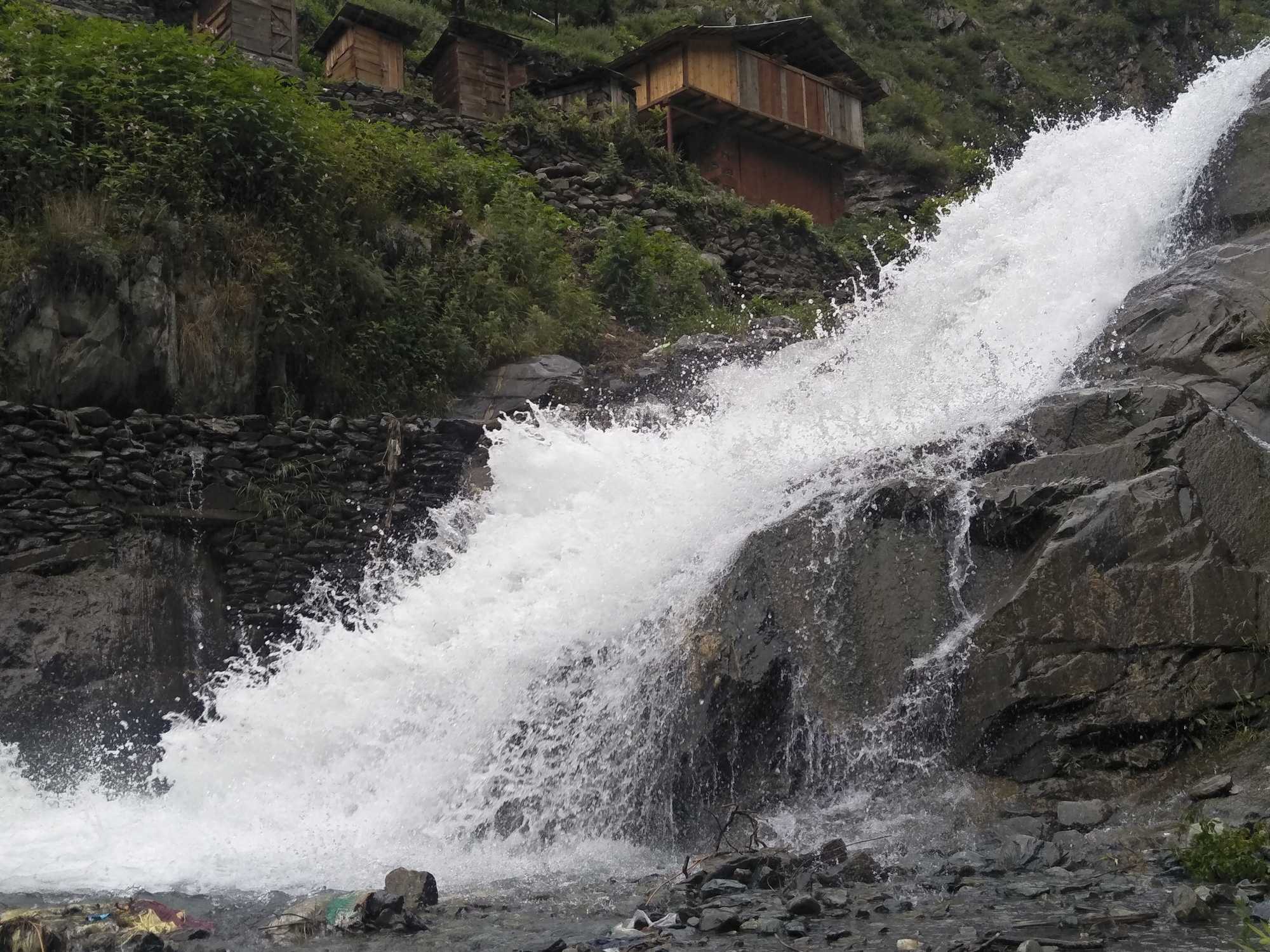 https://images.jdmagicbox.com/comp/dharamshala/k4/9999p1892.1892.190318150447.p6k4/catalogue/shiva-tour-travels-dharamsala-dharamshala-car-hire-nm5x981h1w.jpg