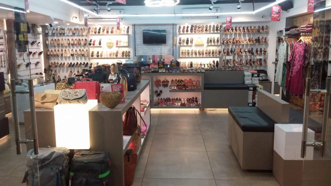 White Shoes for Womens in Ernakulam Stylish, Comfortable