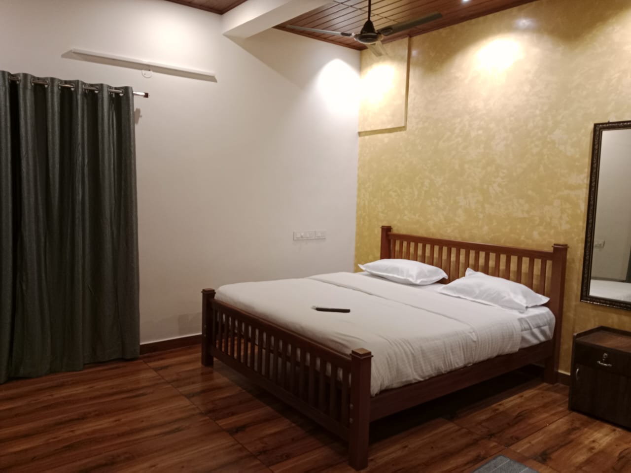Top Hotels in Edakochi 𝗟𝘂𝘅𝘂𝗿𝘆 𝗛𝗼𝘁𝗲𝗹𝘀 𝗻𝗲𝗮𝗿 𝗺𝗲 Justdial