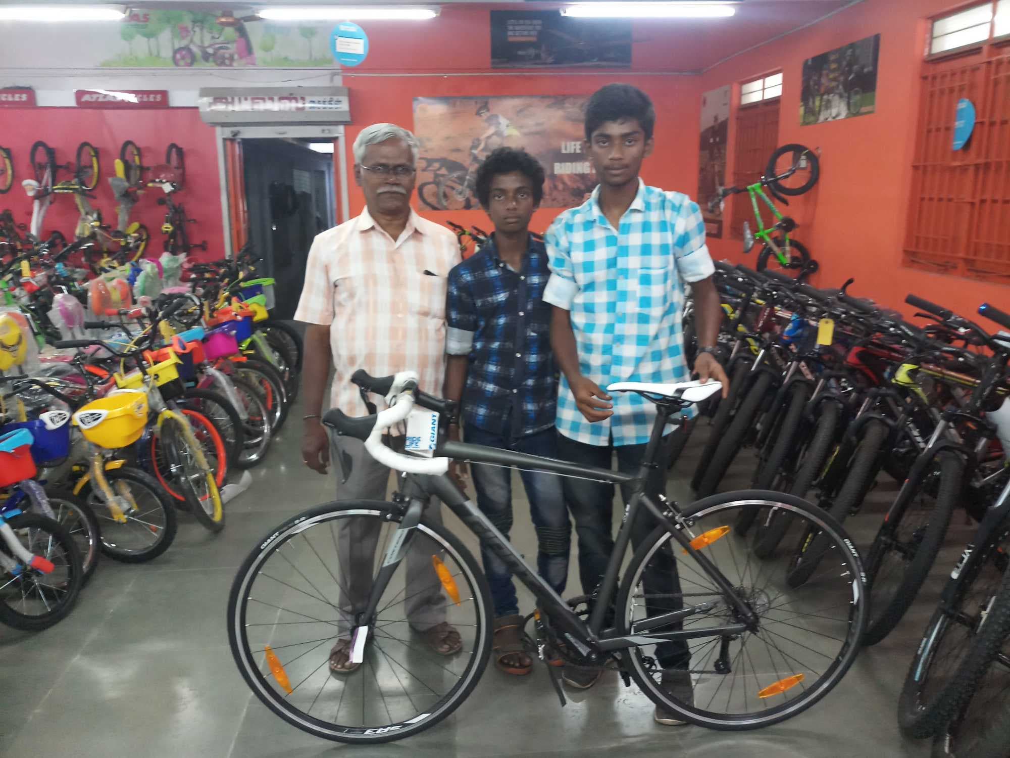 CYCLE TYRE POINT Photos, Erode Bus Stand, Erode Pictures & Images