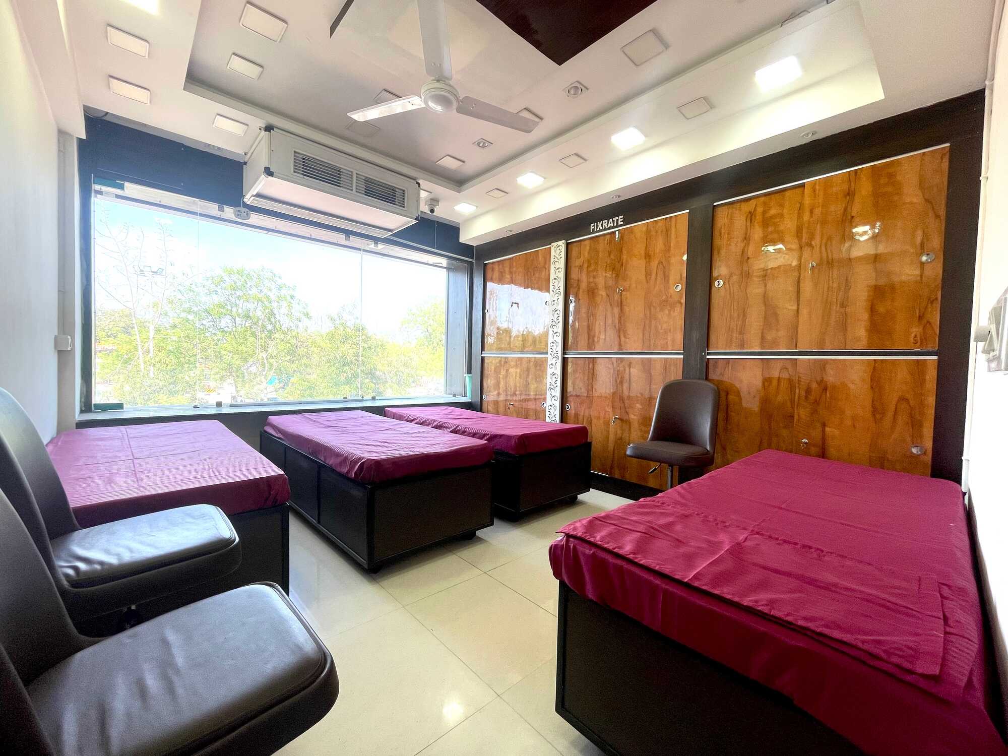 Girls PG in Gandhinagar Gujarat - Women and Ladies PG Accommodations ...