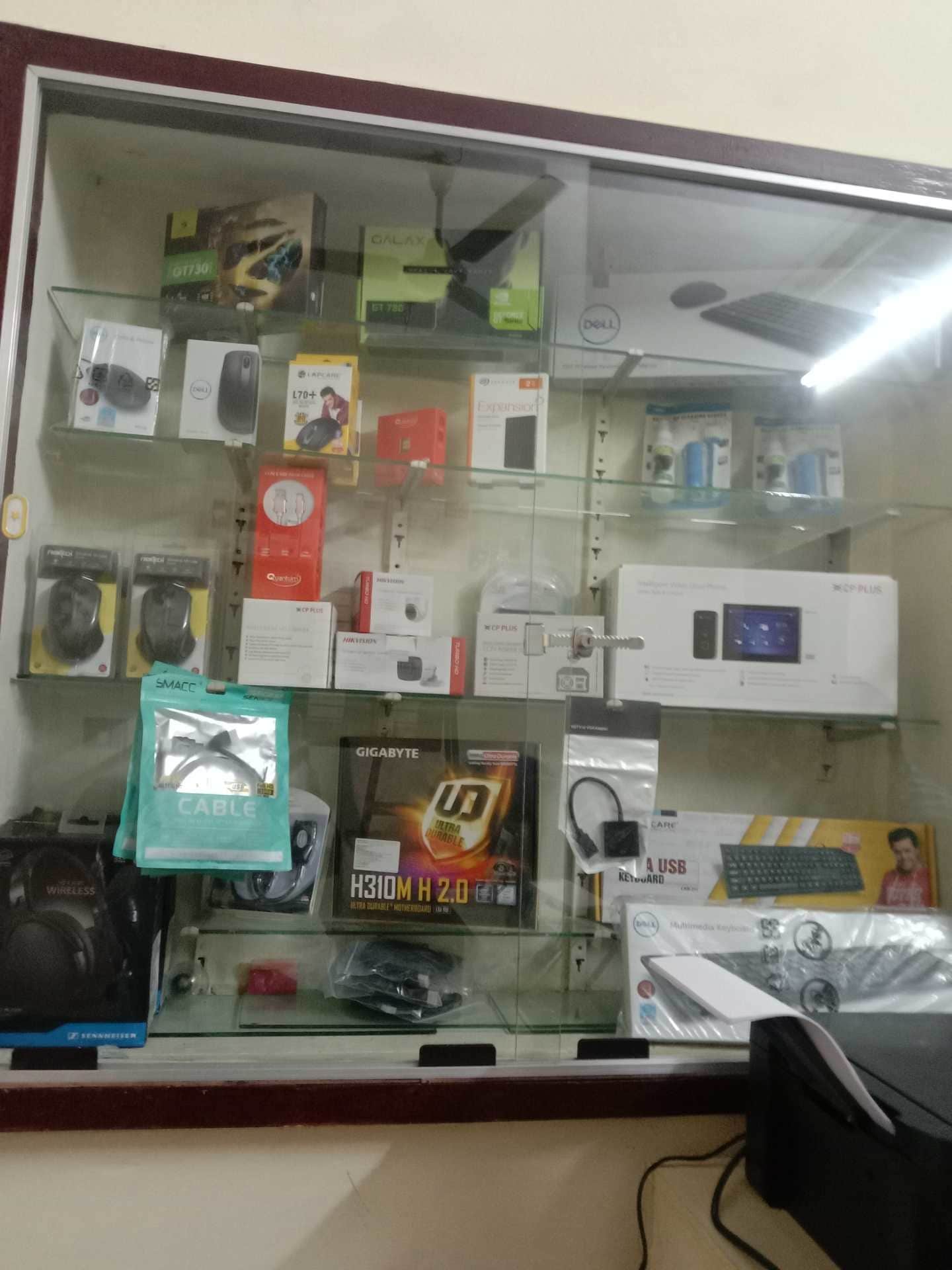 Asus UX333FA-A4046T Laptops Price Starting From Rs Find