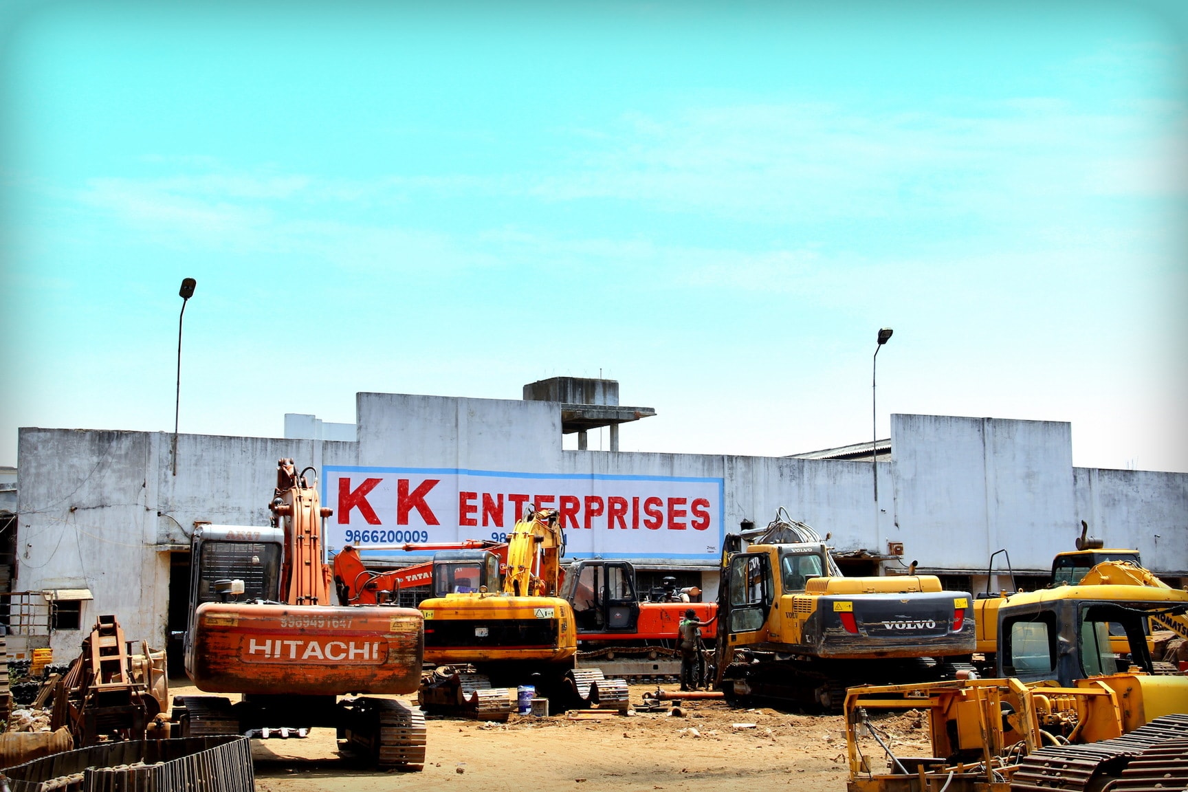 Top Hydraulic Excavator Importers in Chennai हाइड्रोलिक एक्सकैवेटर