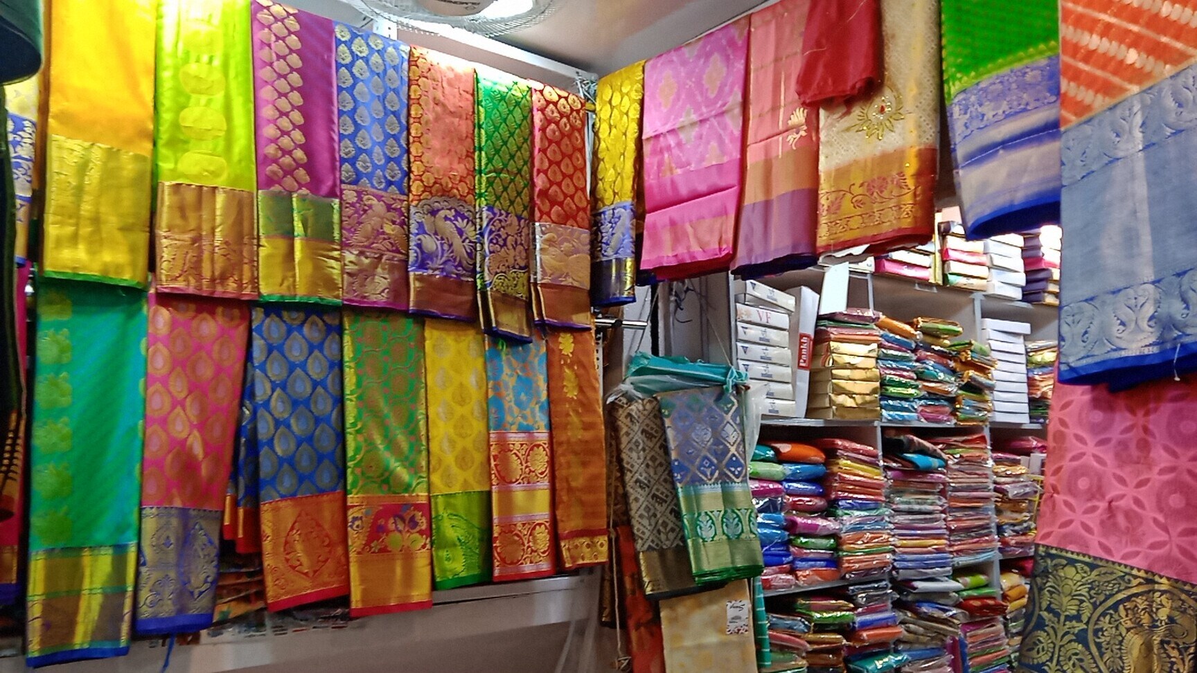 Catalogue Cm Textiles in Rikabgunj , Hyderabad Justdial