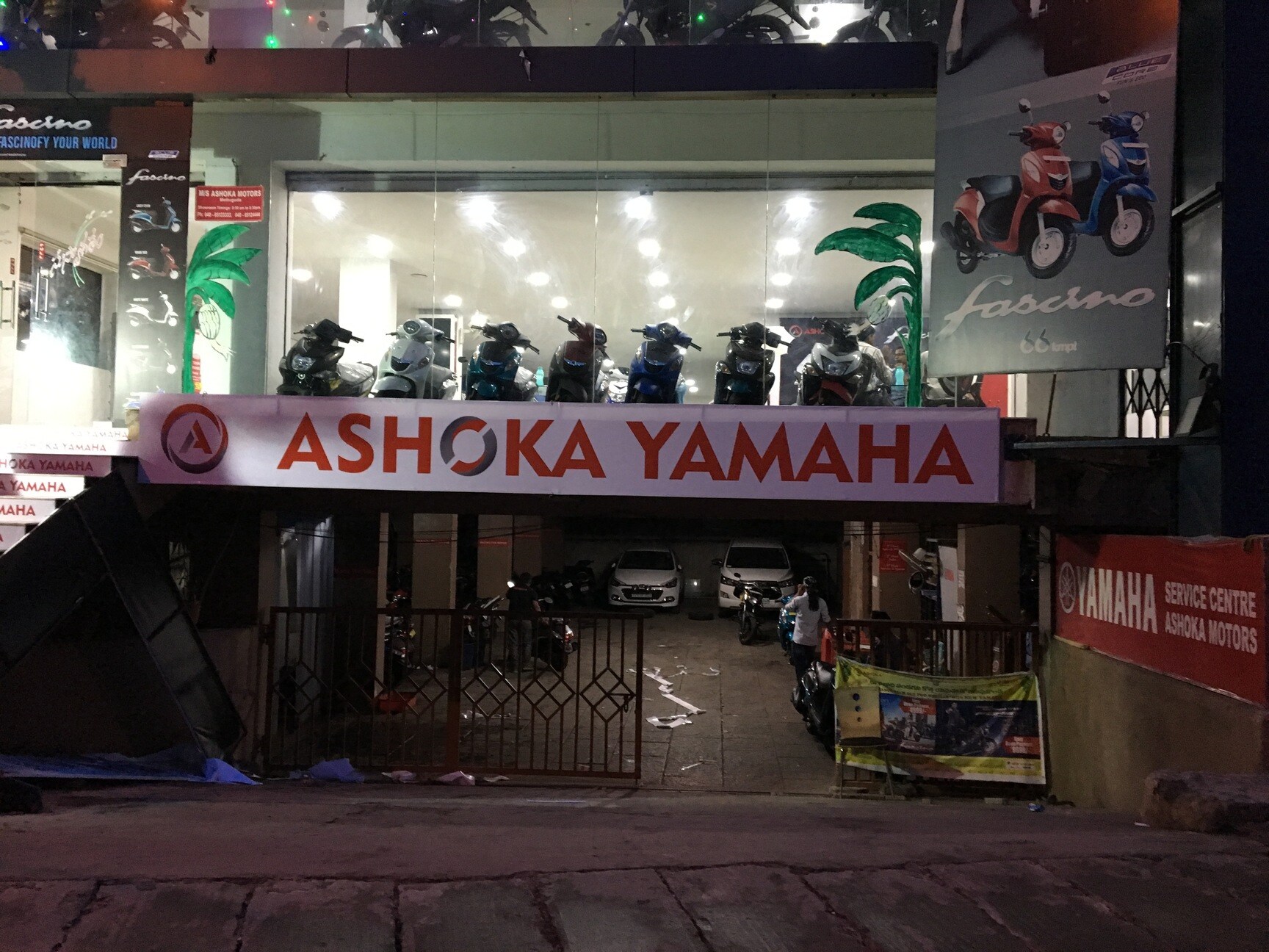 Top Yamaha Saluto (authorised) Motorcycle Dealers in Latur Best