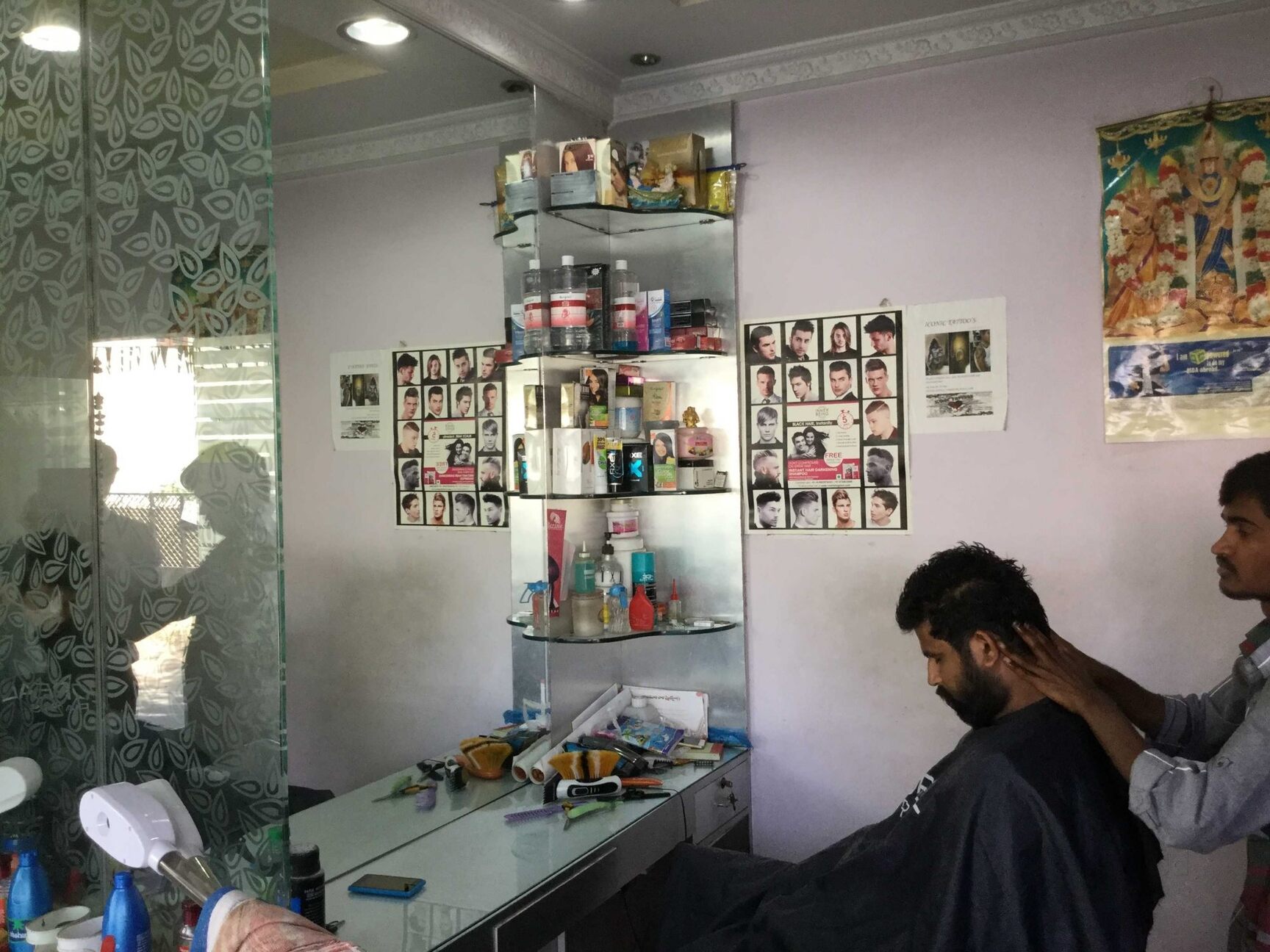Top Salon Services At Home in SafilgudaMalkajgiri Best Salonsat Home Hyderabad near me