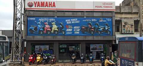 Beeramguda deals yamaha showroom