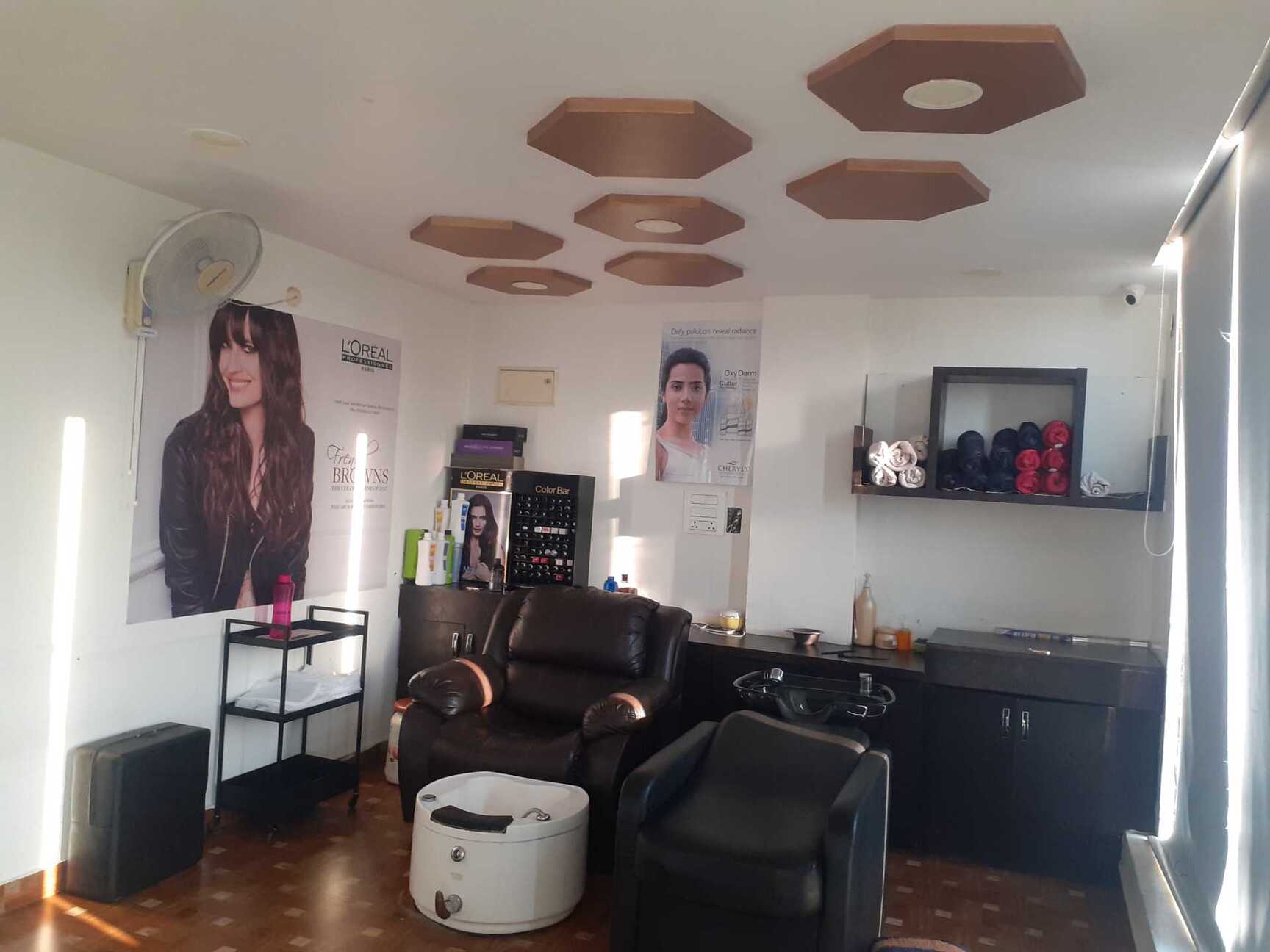 Trends Unisex Salon Beauty Studio Photos, Beeramguda, hyderabad Pictures & Images Gallery
