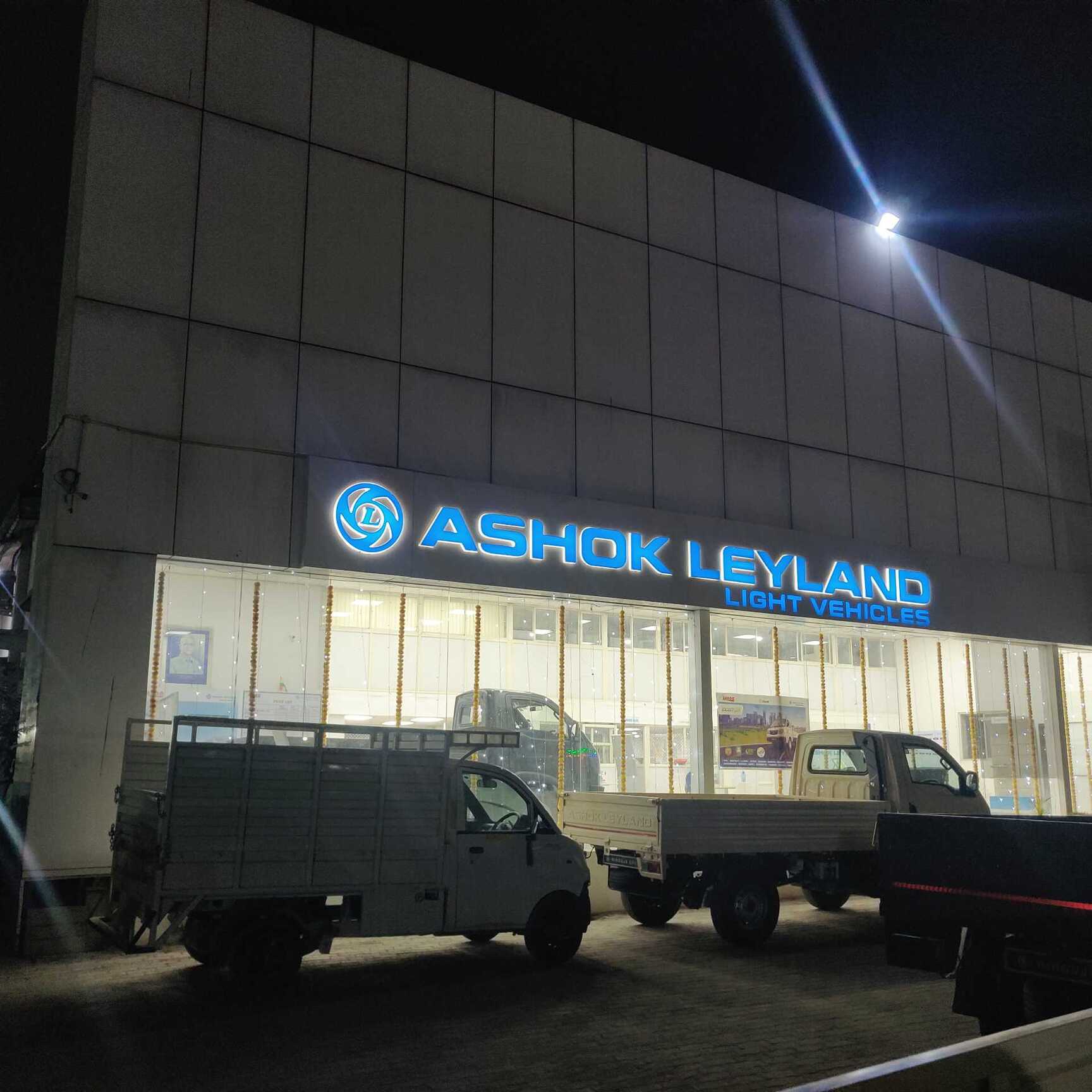 Top Second Hand Mini Truck Dealers in Kukatpally Best Used Mini Truck