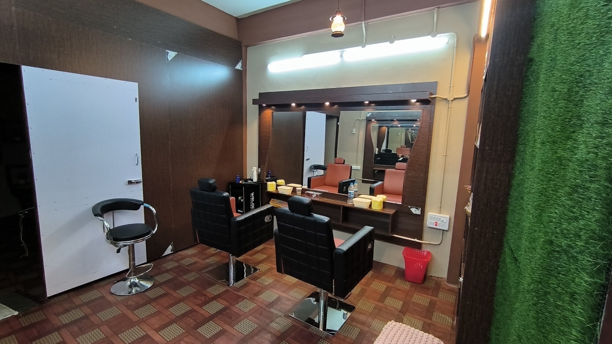 Top Beauty Parlours For Hair Cut in Kattappana,Idukki Best Ladies Beauty Parlours For Hair Cut