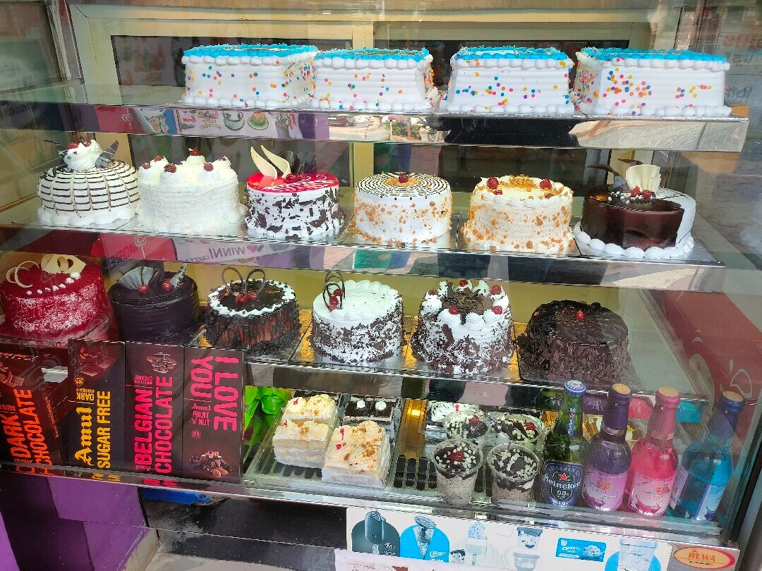 Discover more than 130 simmi cake indore best kidsdream.edu.vn