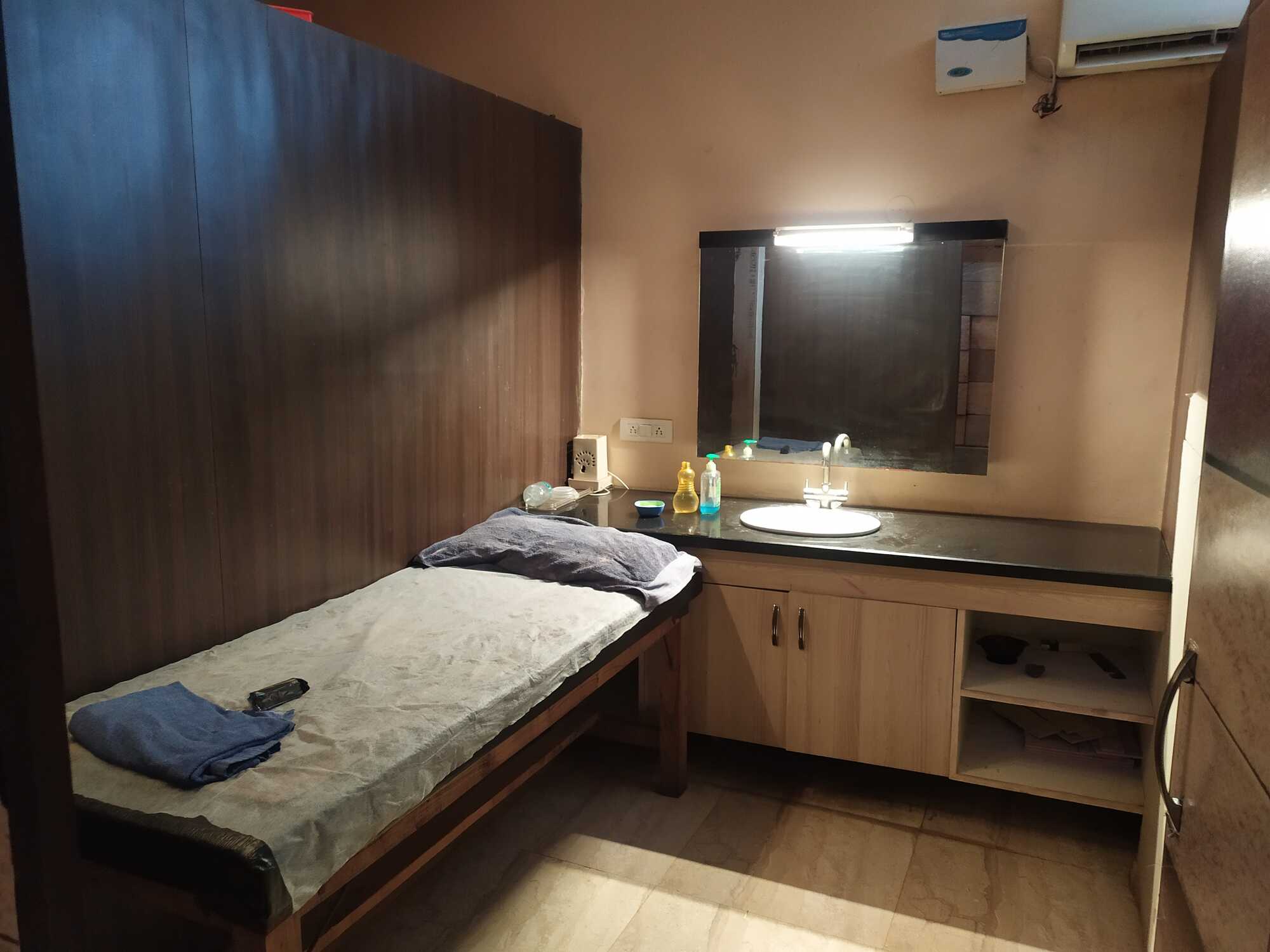 Top Body Massage Centres in Bassi Best Massage Centres Justdial